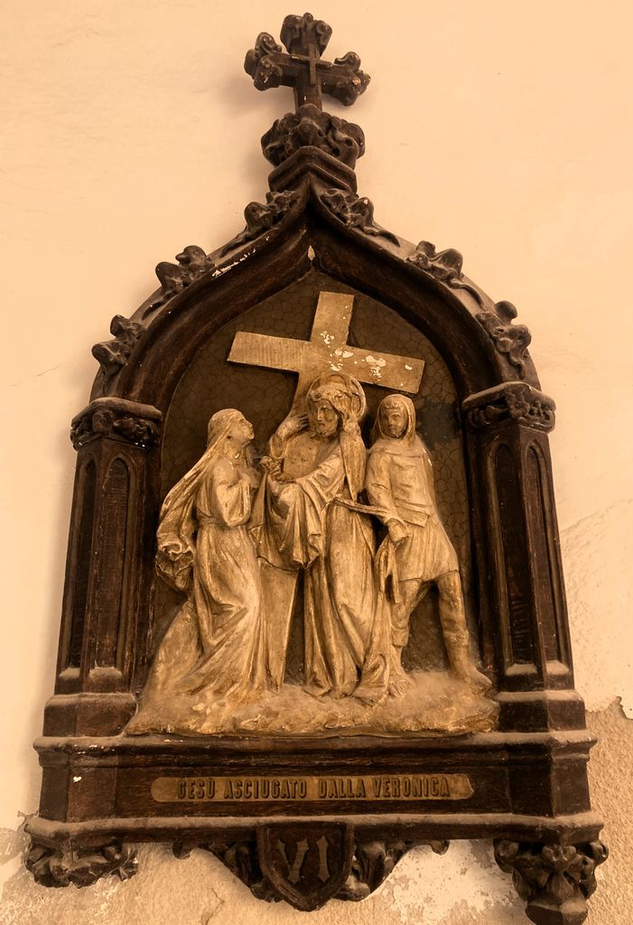 Santa Veronica asciuga il volto di Cristo (stazione della Via Crucis, ciclo) - ambito laziale (secondo quarto sec. XX)