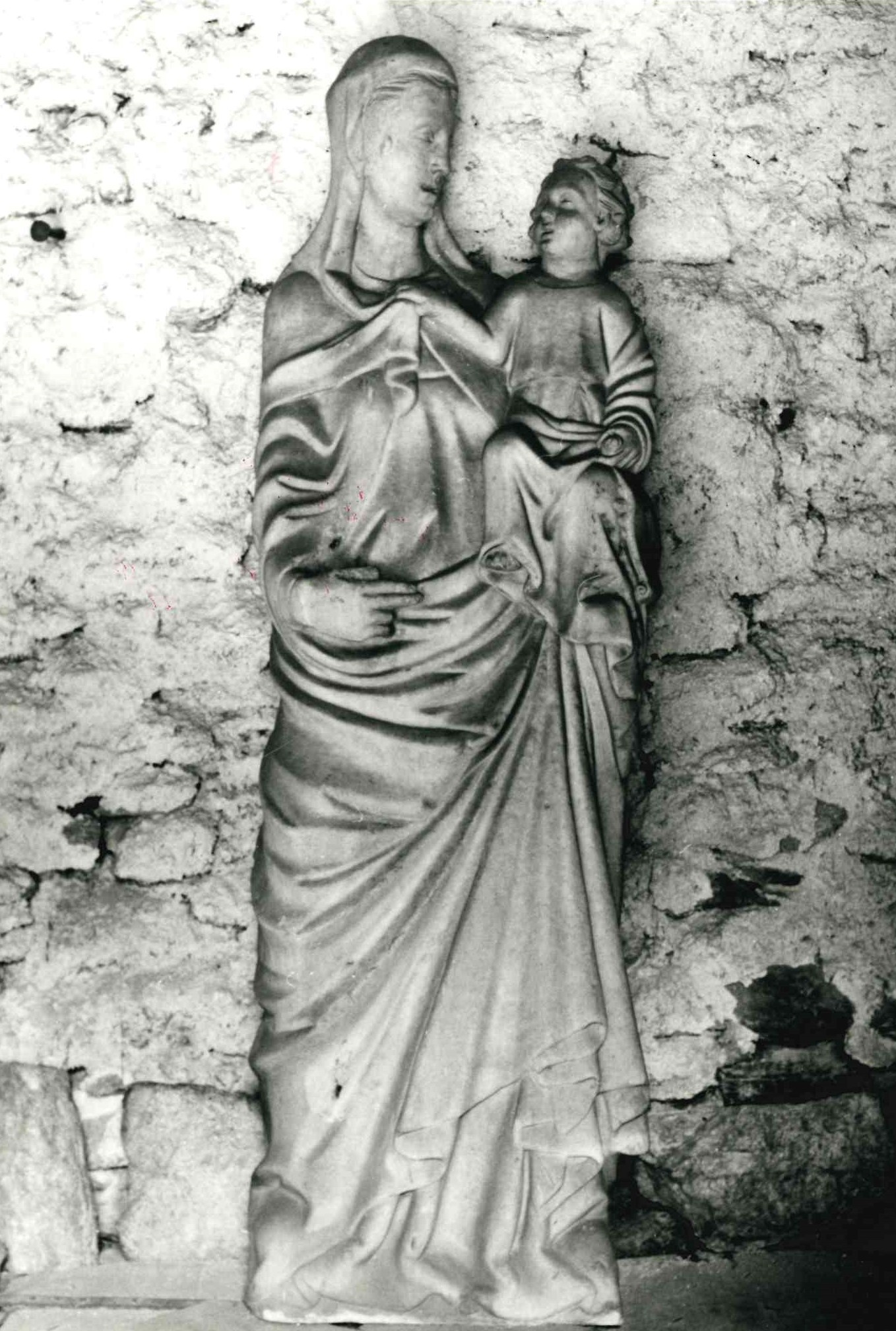 Madonna con Bambino, Madonna col Bambino (scultura, opera isolata) di Pisano Giovanni (maniera) (prima metà XIV)