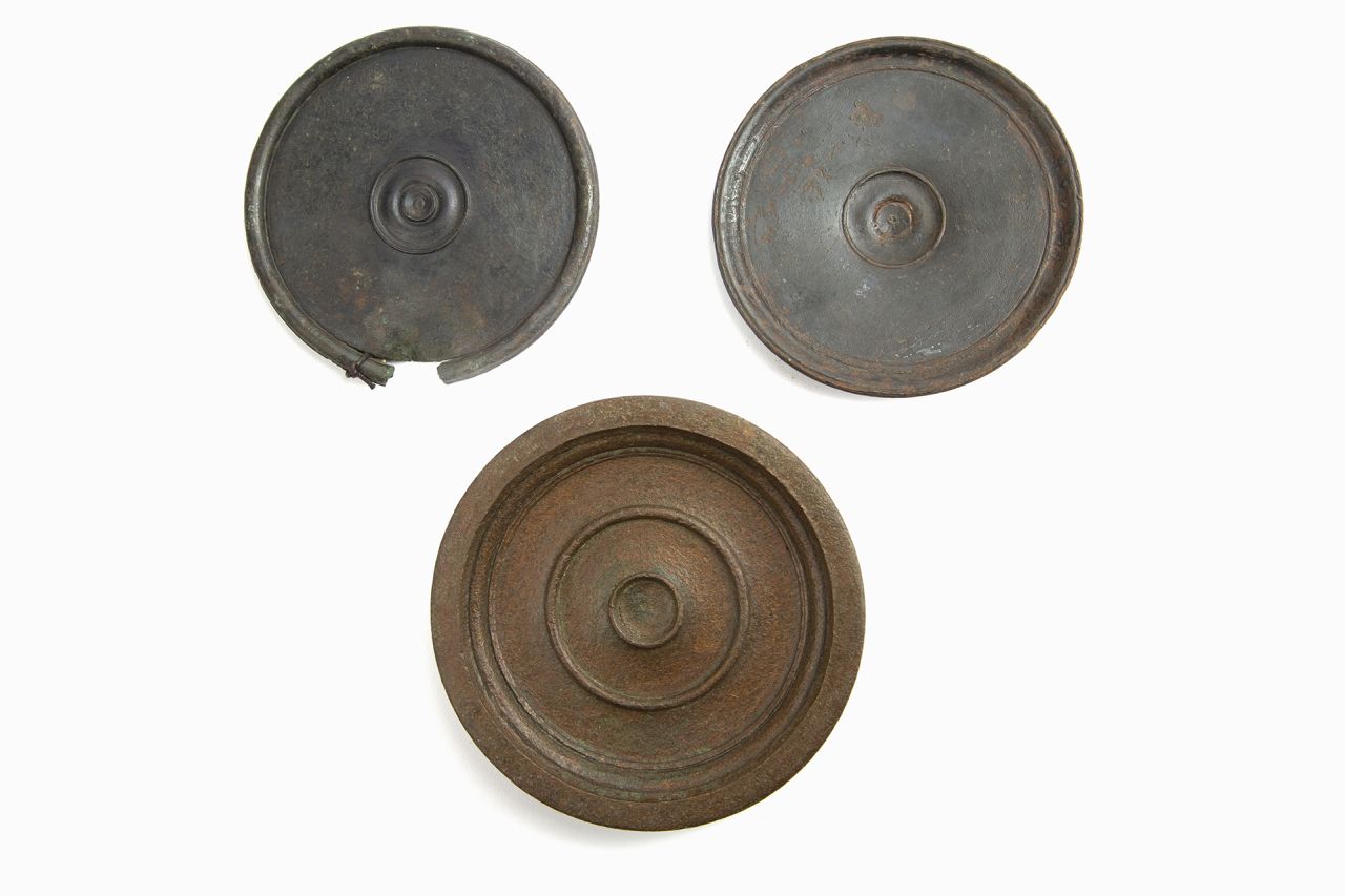 candelabro/ gruppo di piattini (79 d.C)