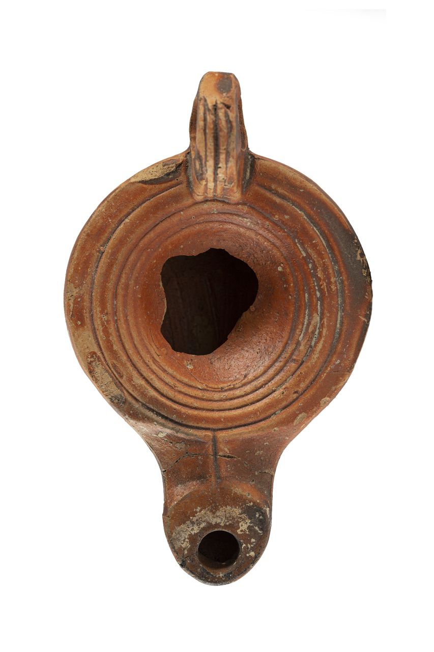 lucerna, Bailey tipo H/ Bisi Ingrassia tipo IX A/ Deneuve tipo VII D (prima metà sec. I d.C)