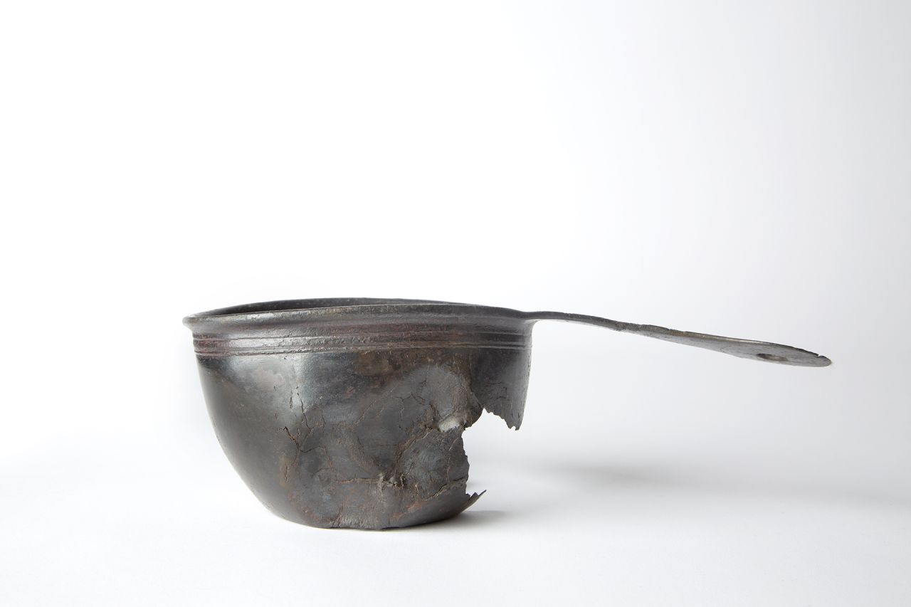 casseruola, Tassinari G 2100 (79 d.C)