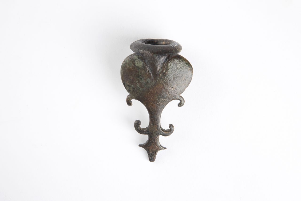 recipiente/ forma chiusa, ansa, placchetta del raccordo inferiore (79 d.C)