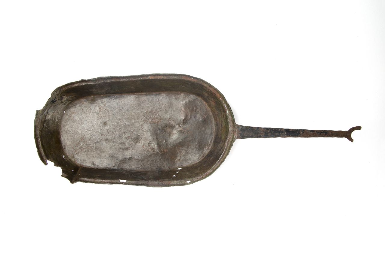 padella, Tassinari J 2232 (79 d.C)