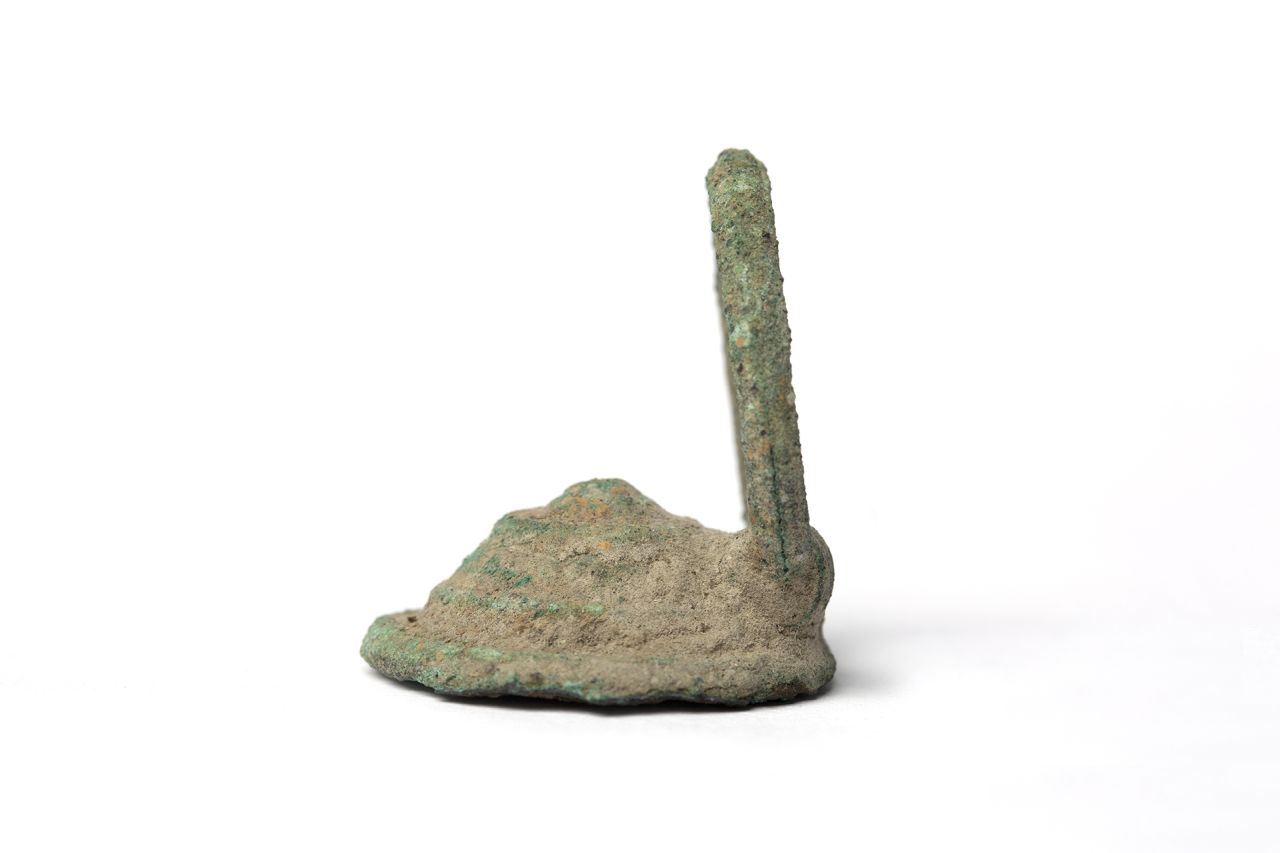 borchia, con anello e copiglia di fissaggio (79 d.C)