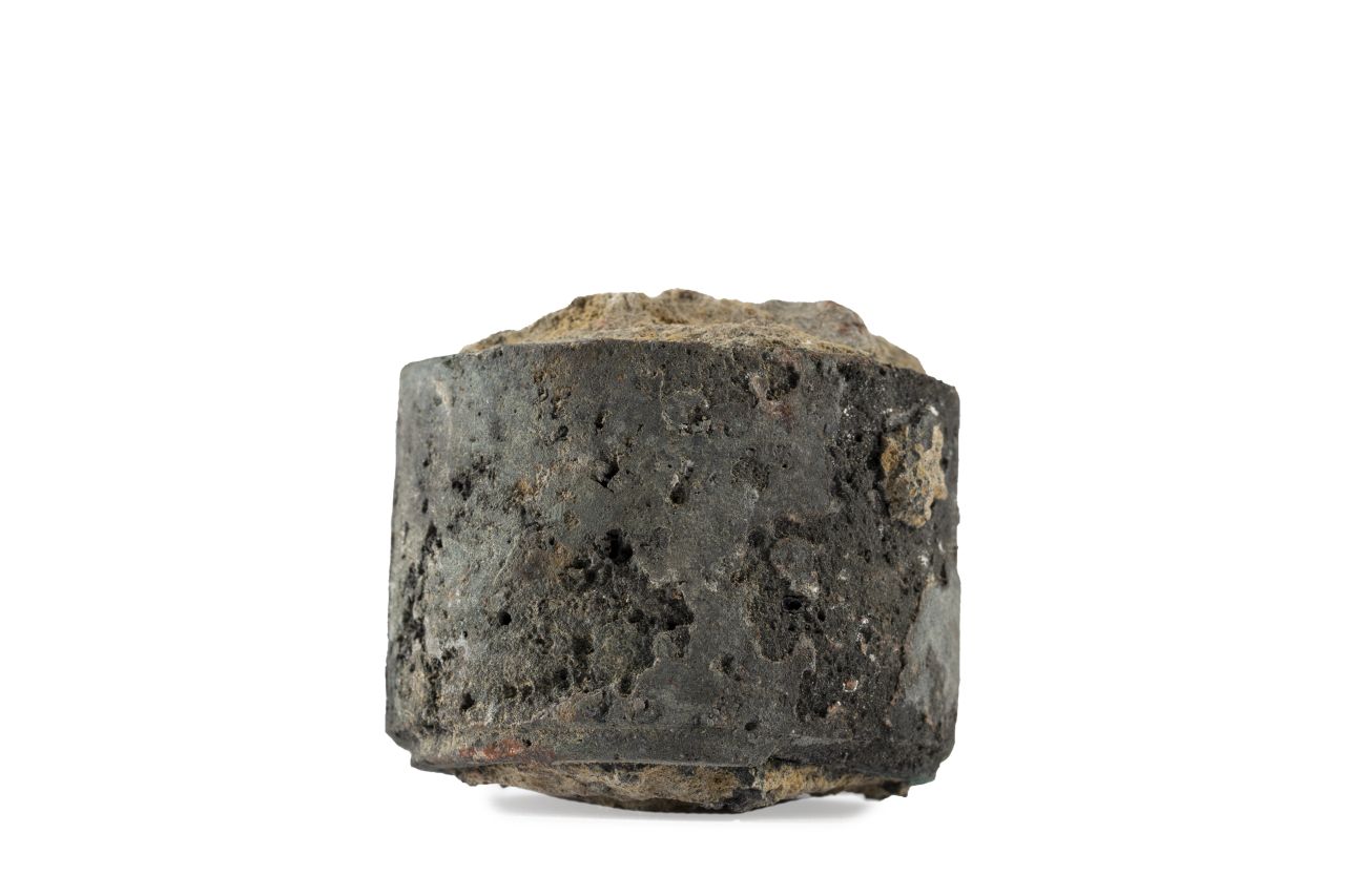 cerniera/ perno di snodo, cilindrico con dente interno (79 d.C)