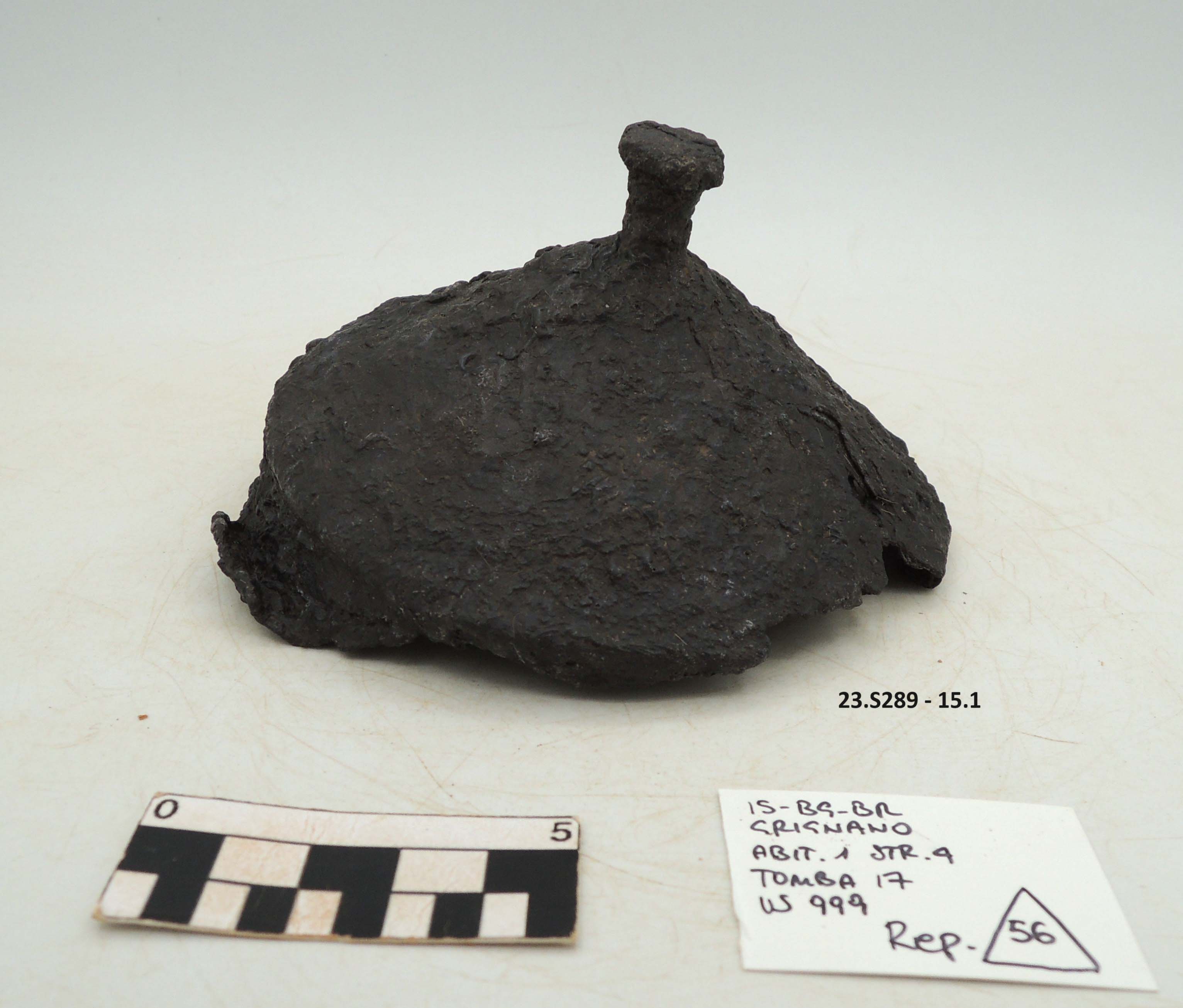 SINGOLO OGGETTO/ umbone di scudo, PERIODIZZAZIONI/ STORIA/ Età medievale/ Alto Medioevo