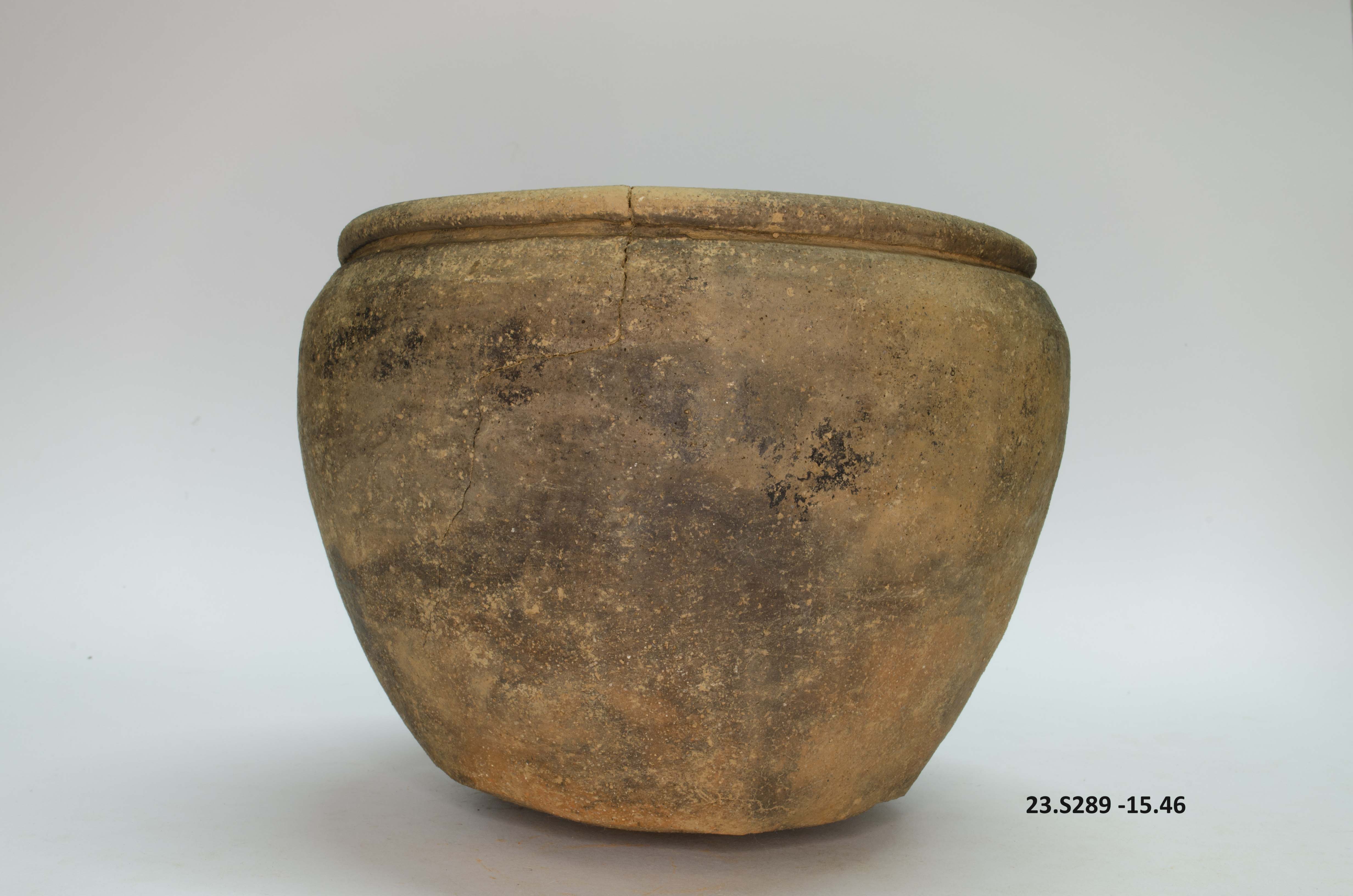 SINGOLO OGGETTO/ olla, PERIODIZZAZIONI/ STORIA/ Età antica/ Età romana/ Età romana imperiale/ Età tardoimperiale