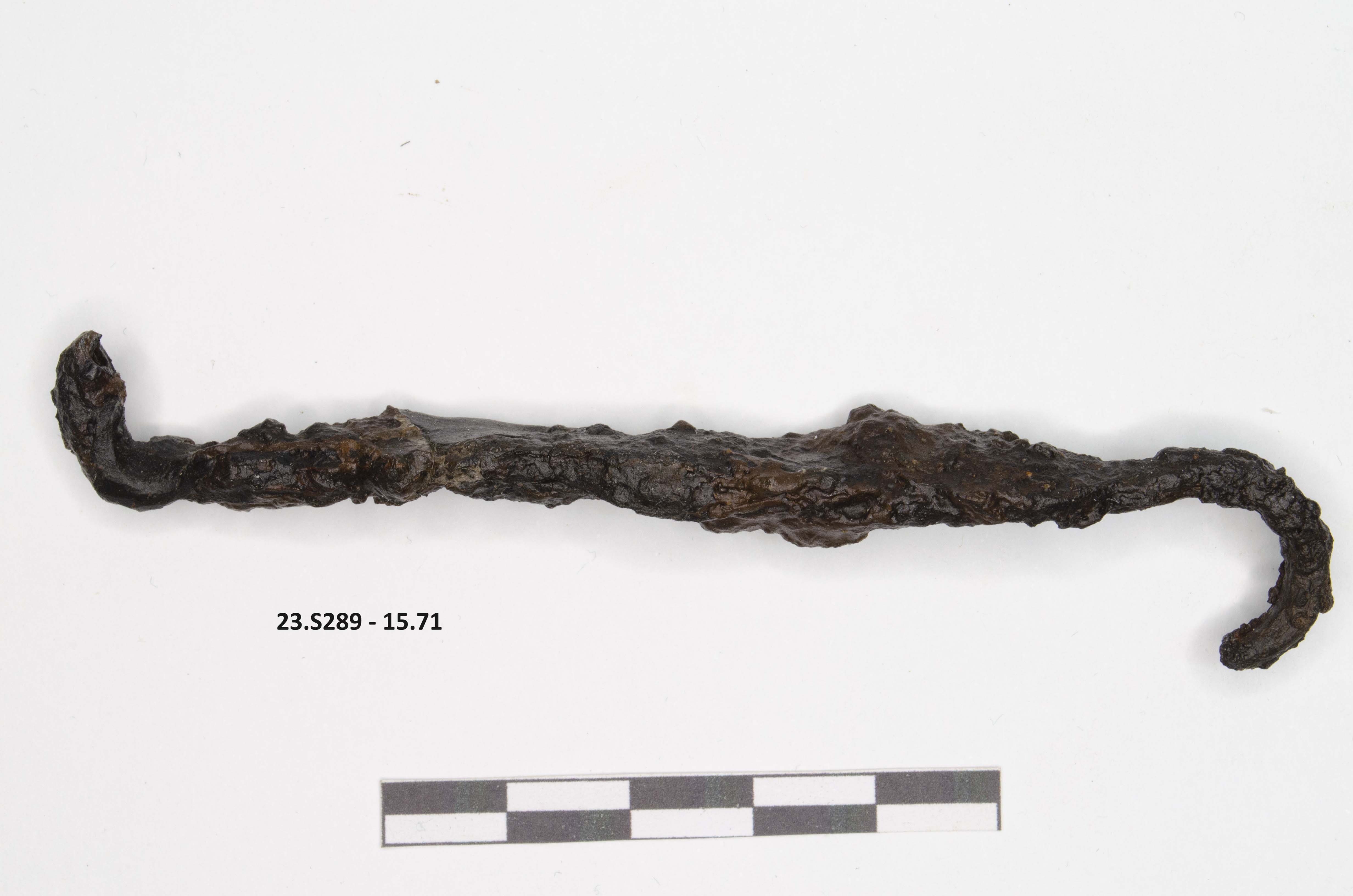 SINGOLO OGGETTO/ gancio, PERIODIZZAZIONI/ STORIA/ Età antica/ Età romana/ Età romana imperiale/ Età tardoimperiale