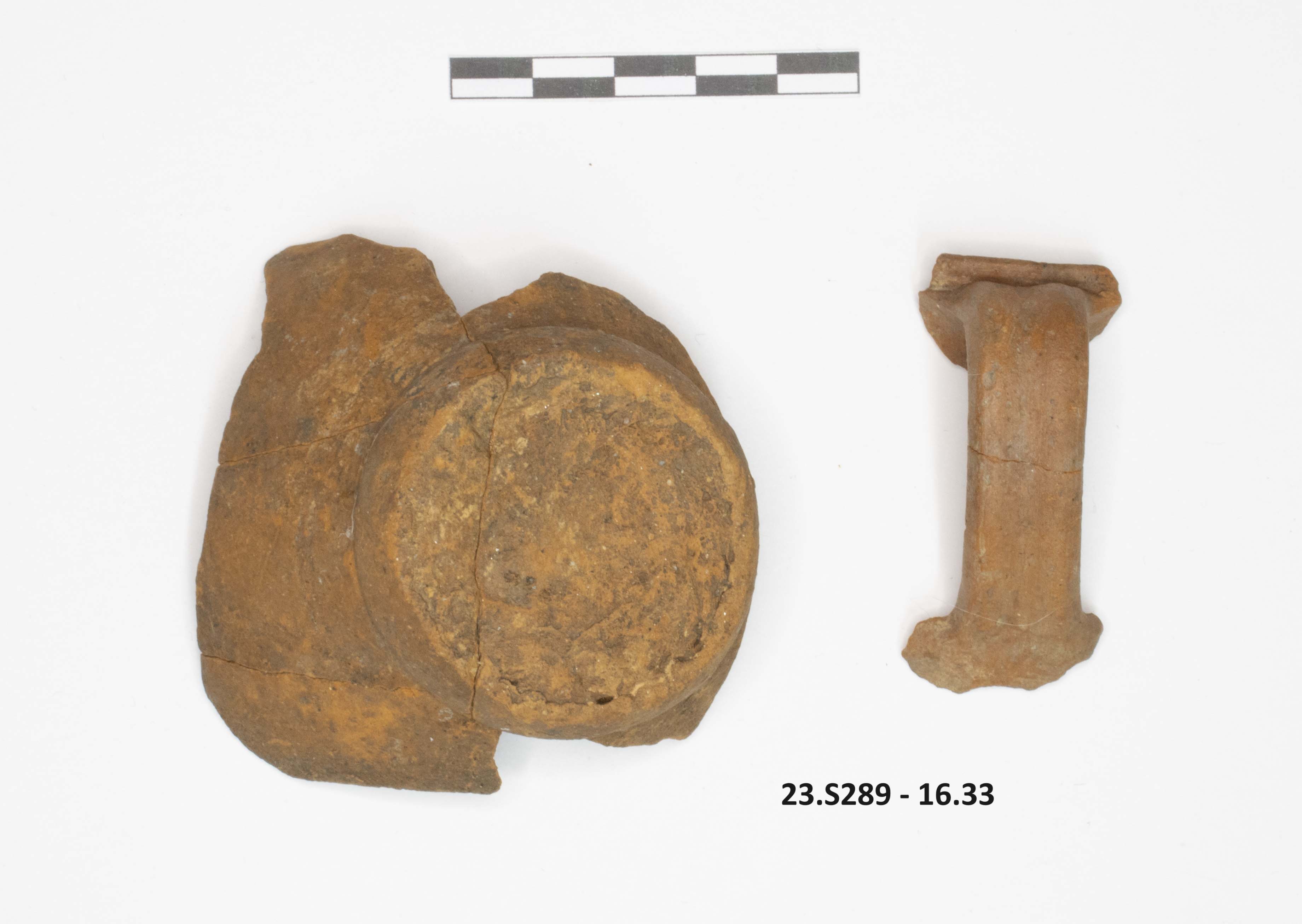 SINGOLO OGGETTO/ bicchiere, PERIODIZZAZIONI/ STORIA/ Età antica/ Età romana/ Età romana imperiale/ Età tardoimperiale