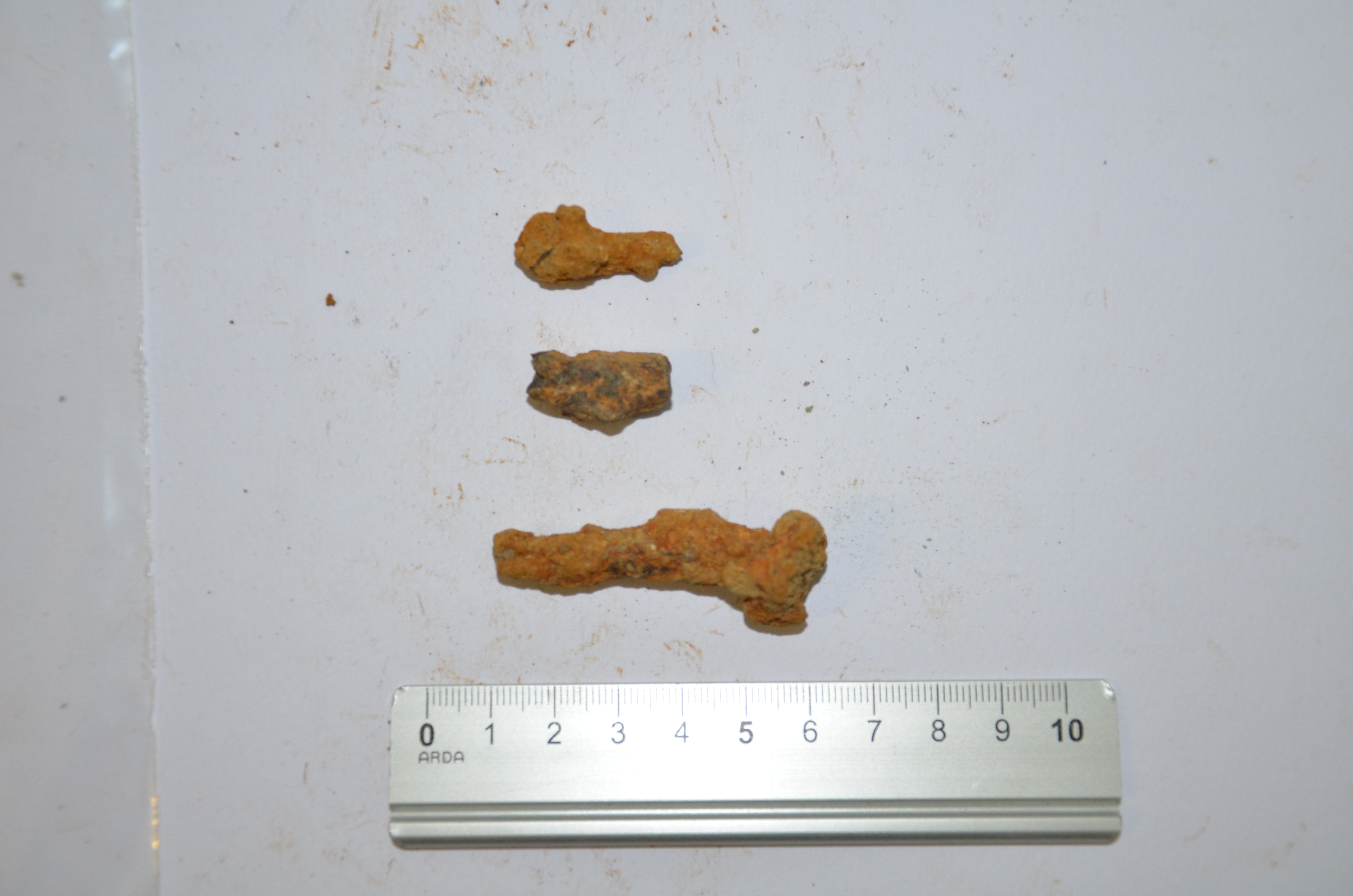 SINGOLO OGGETTO/ chiodo, non determinabile