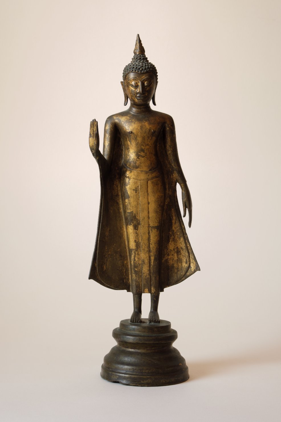 Buddha stante in abhayamudrā (scultura, opera isolata) - ambito thailandese (fine/ inizio XIX–XX)