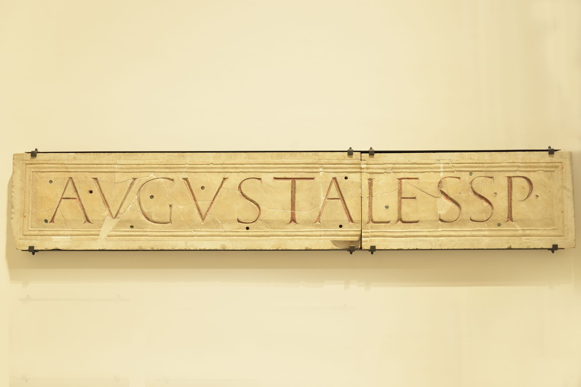 lastra con iscrizione (metà/ fine sec. I d.C)