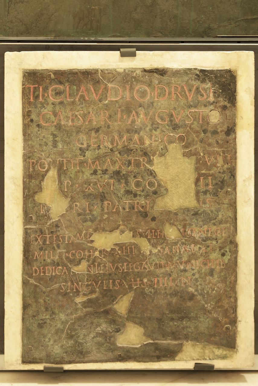 lastra con iscrizione (sec. I d.C)