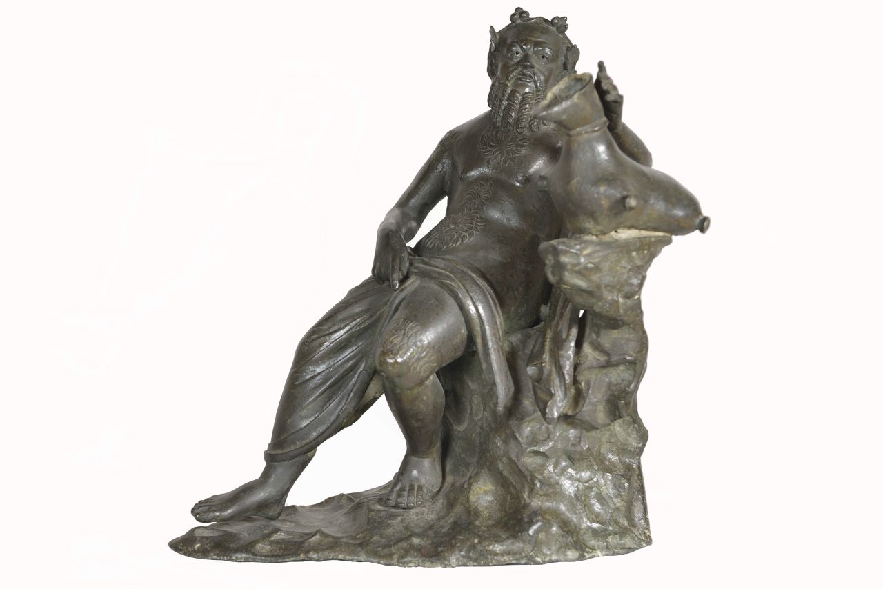 Sileno con otre (statuetta maschile) - produzione campana (?) (fine/ inizio secc. I a.C./ I d.C)