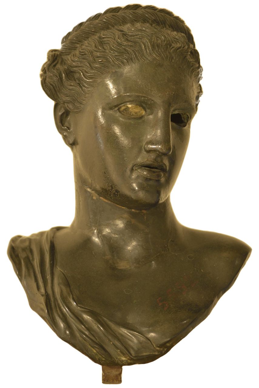 Artemide (busto/ femminile) - produzione campana (?) (terzo quarto sec. I a.C)