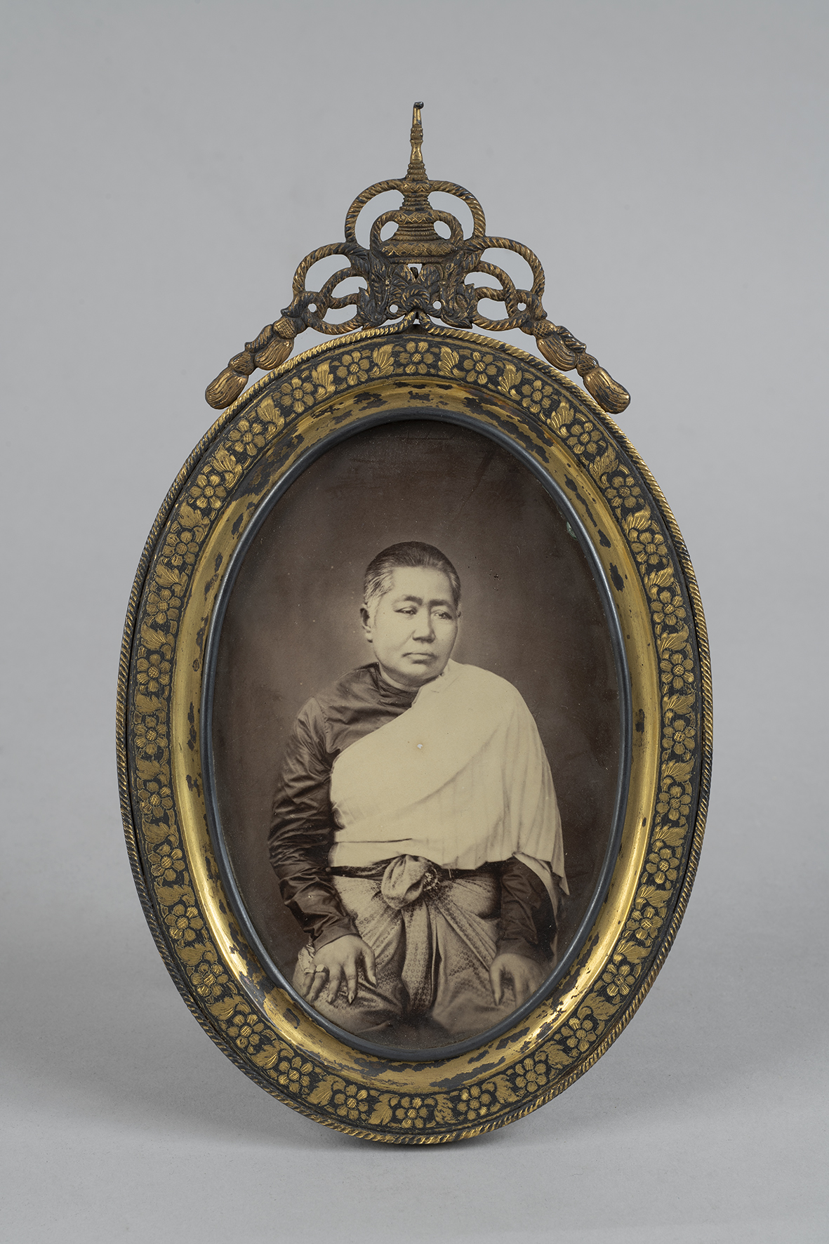 Uomo siamese (dignitario di corte?) (Fotografia diplomatica) - ambito siamese (ultimo quarto XIX)