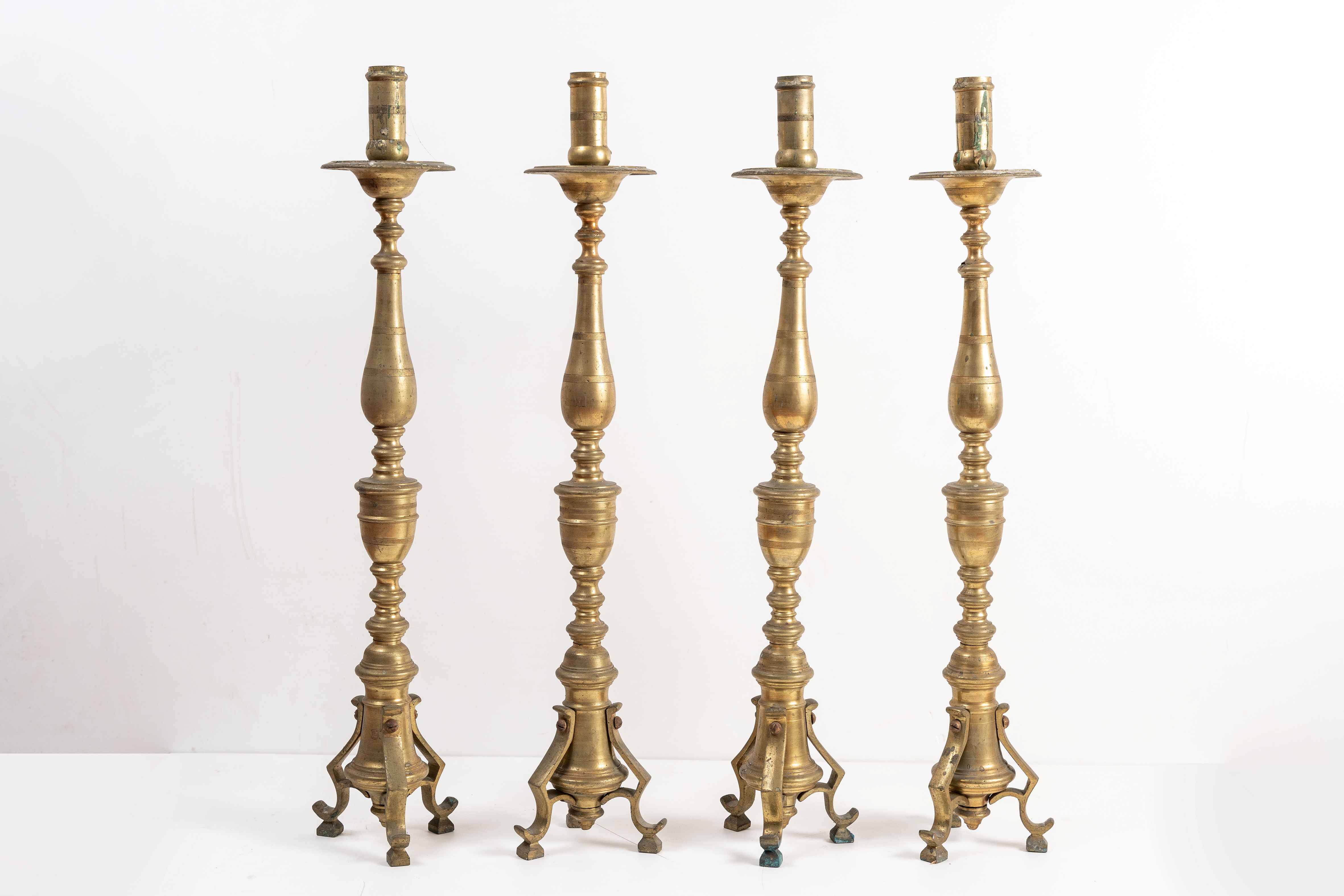 candeliere (candeliere d'altare, serie) - bottega Italia meridionale (prima metà XX)