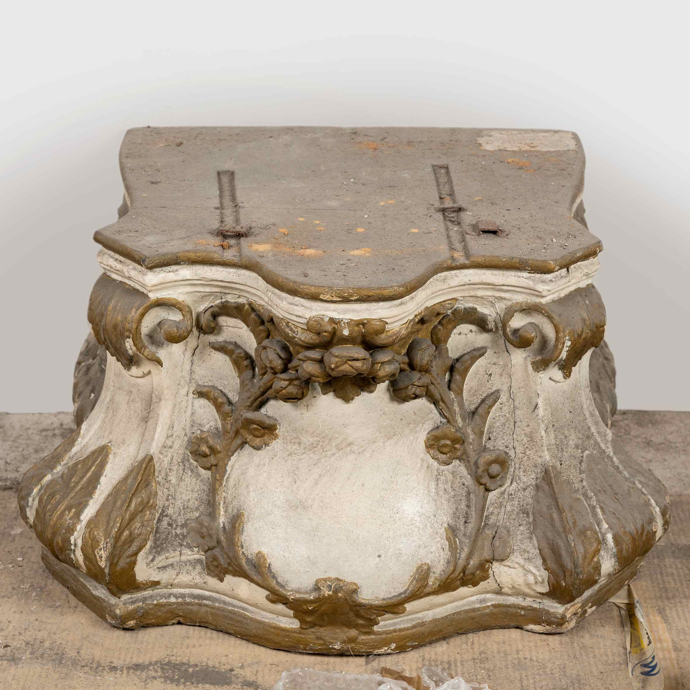 base di scultura, elemento d'insieme - manifattura napoletana (prima metà XX)