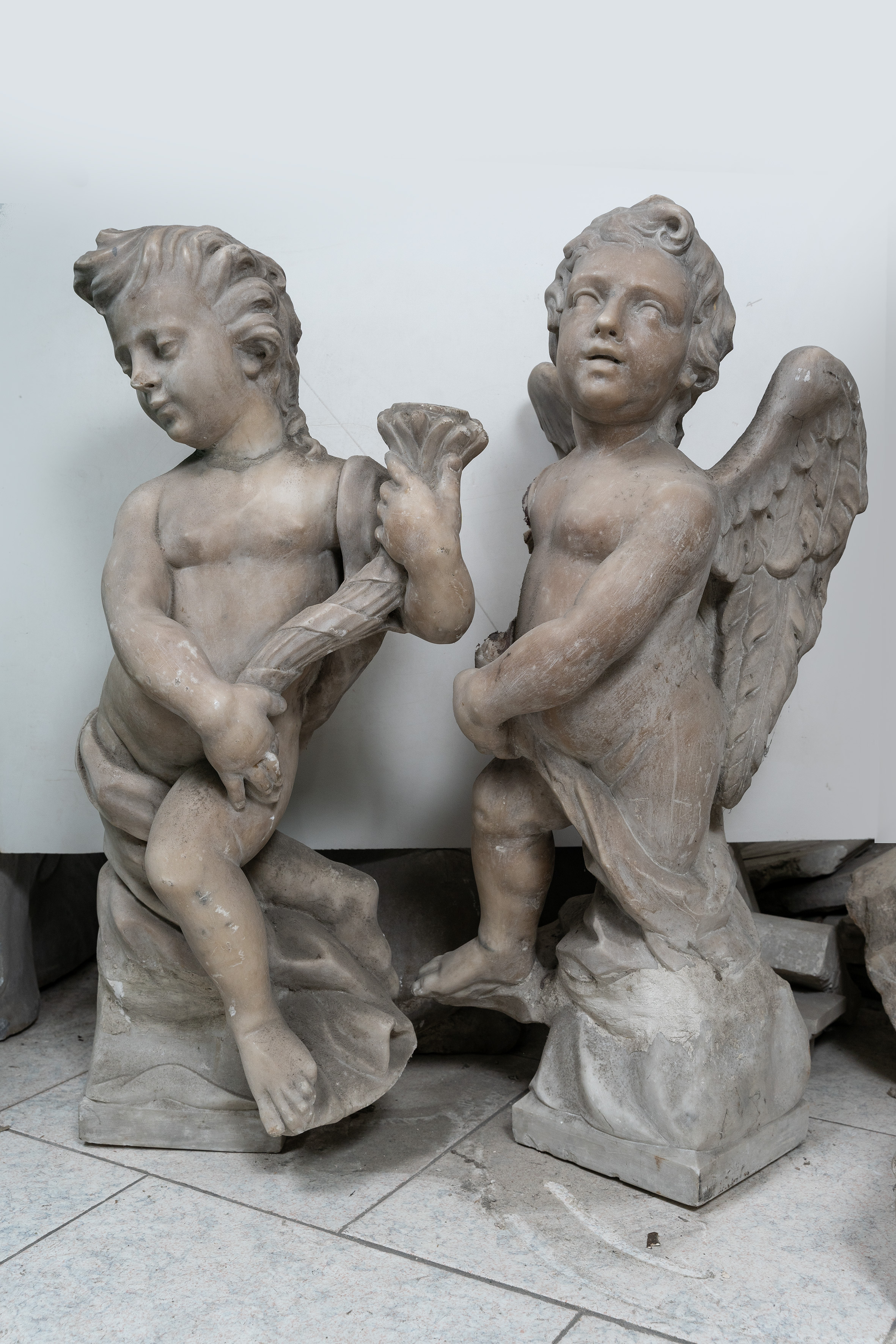 angelo reggicandelabro (candelabro - a statua, coppia) - bottega napoletana (prima metà XVIII)