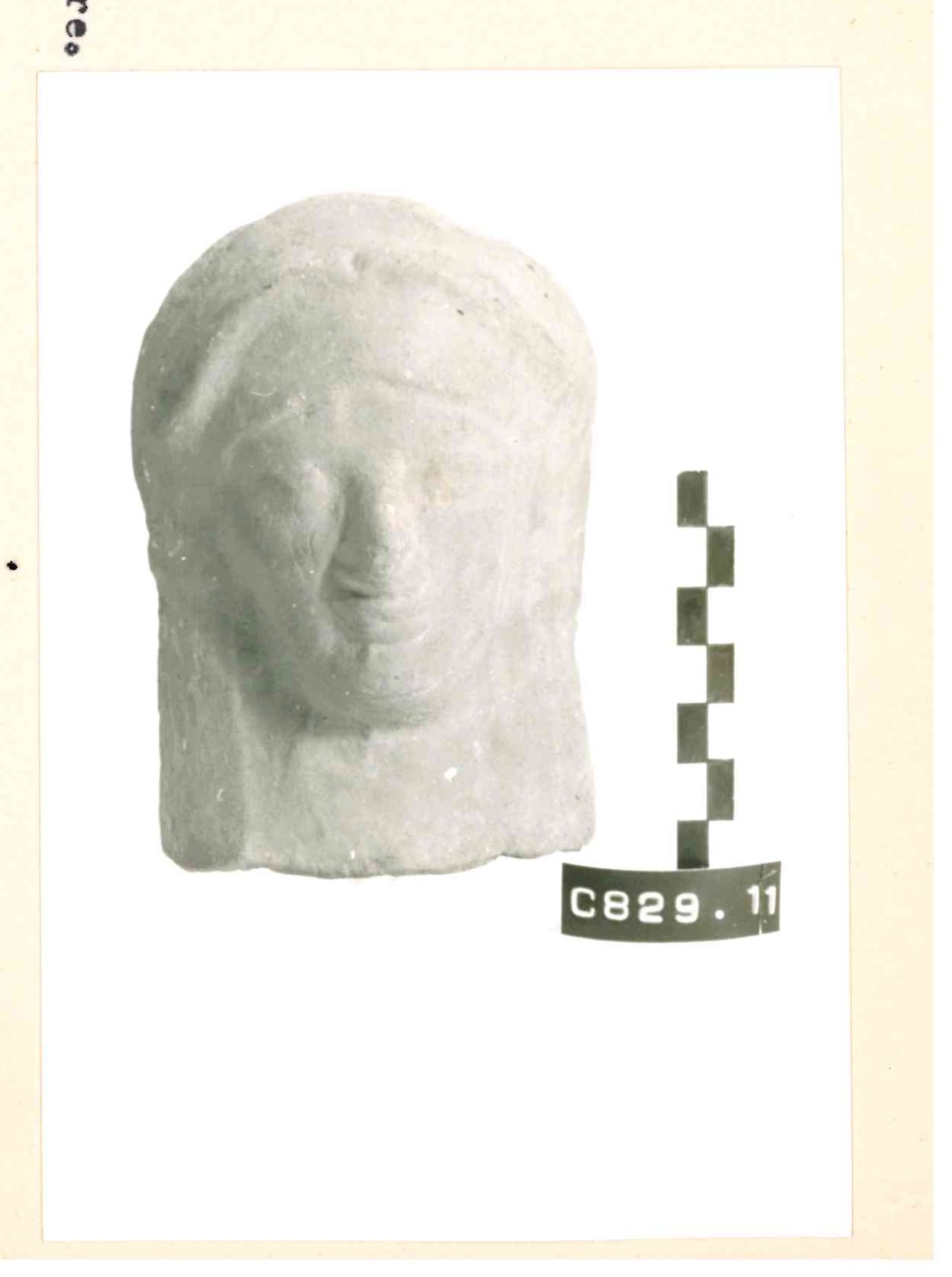 figura femminile (maschera/ votiva, femminile, Prodotto di coroplastica di importazione o di imitazione locale, Maschera votiva femminile) (seconda metà SECOLI/ VI a.C)