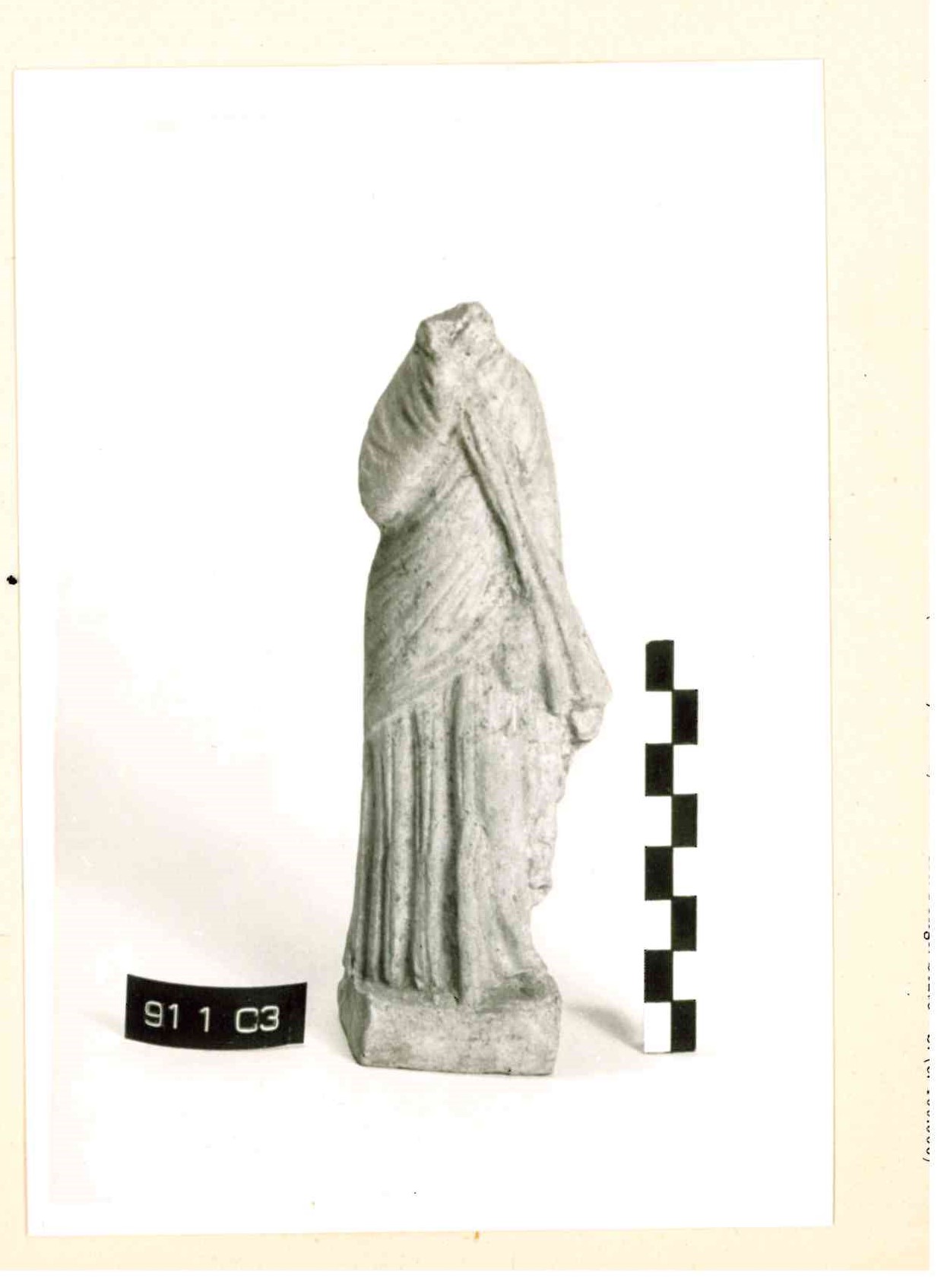 figura femminile (statuetta/ votiva, femminile, Statuetta di figura femminile tipo tanagrina) (inizio SECOLI/ III a.C)