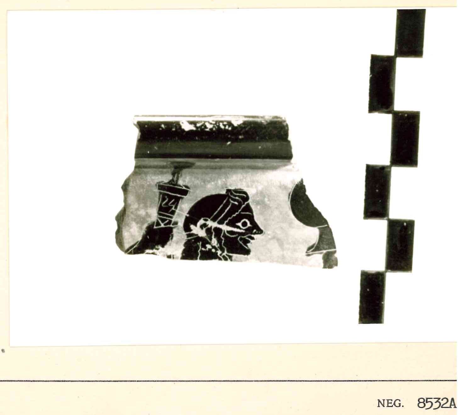 uomo barbato con spada; guerriero con elmo (skyphos/ parete, orlo) (terzo quarto SECOLI/ VI a.C)