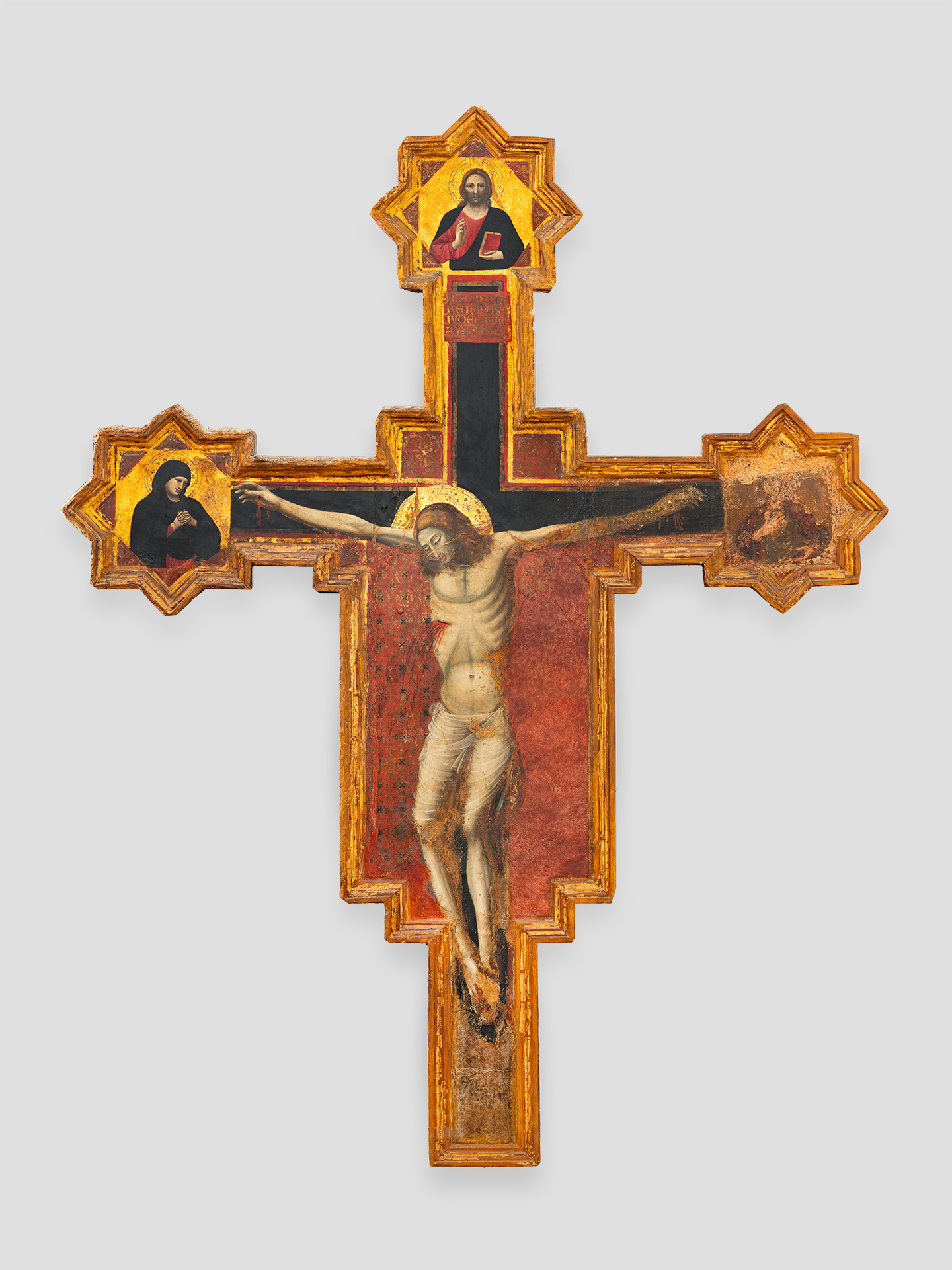 Gesù Cristo crocifisso, Madonna dolente, Dio Padre benedicente (crocifisso, opera isolata) di Pietro da Rimini (attribuito) - ambito riminese (secondo quarto sec. XIV)