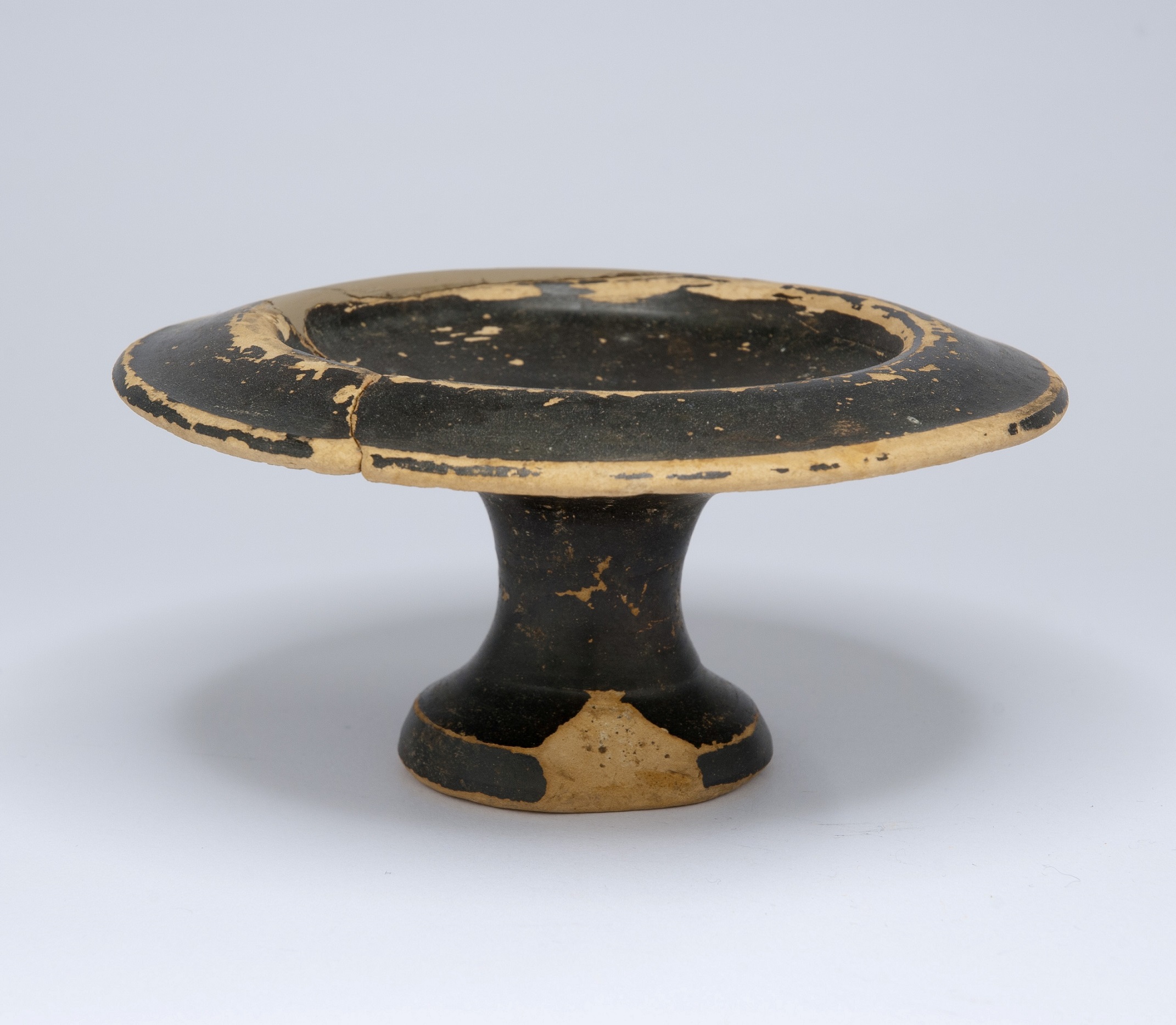 piatto, Lamboglia 4b/Morel 1415b1 - produzione locale adriese (inizio/ metà secc. II/ I a.C)