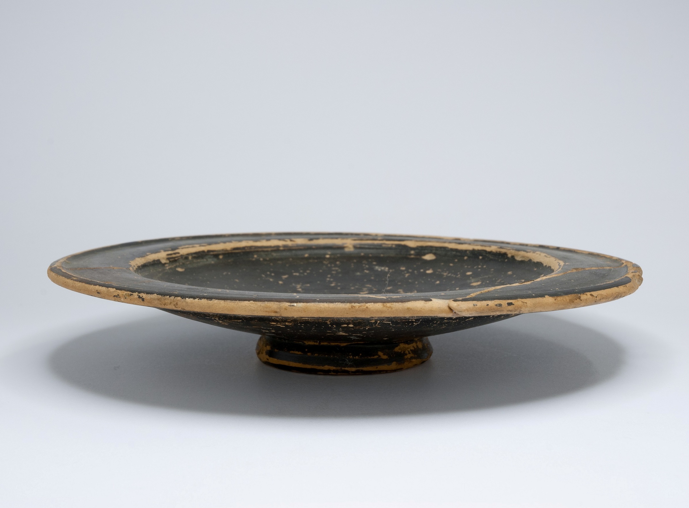 piatto, Lamboglia 6/Morel 1441/1443 - produzione locale adriese (sec. II a.C)