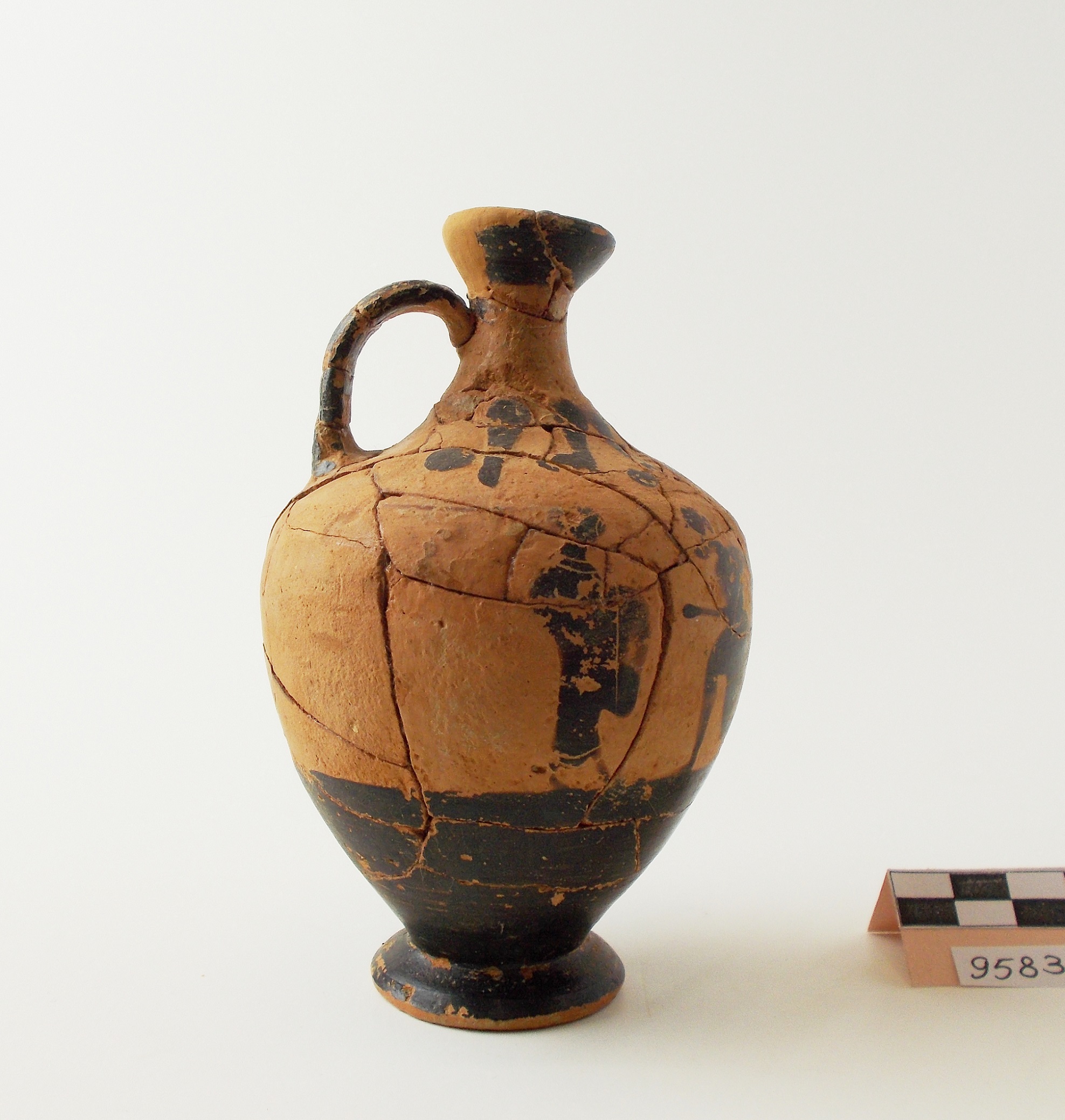 Lekythos - produzione attica (fine/ inizio secc. VI/ V a.C)