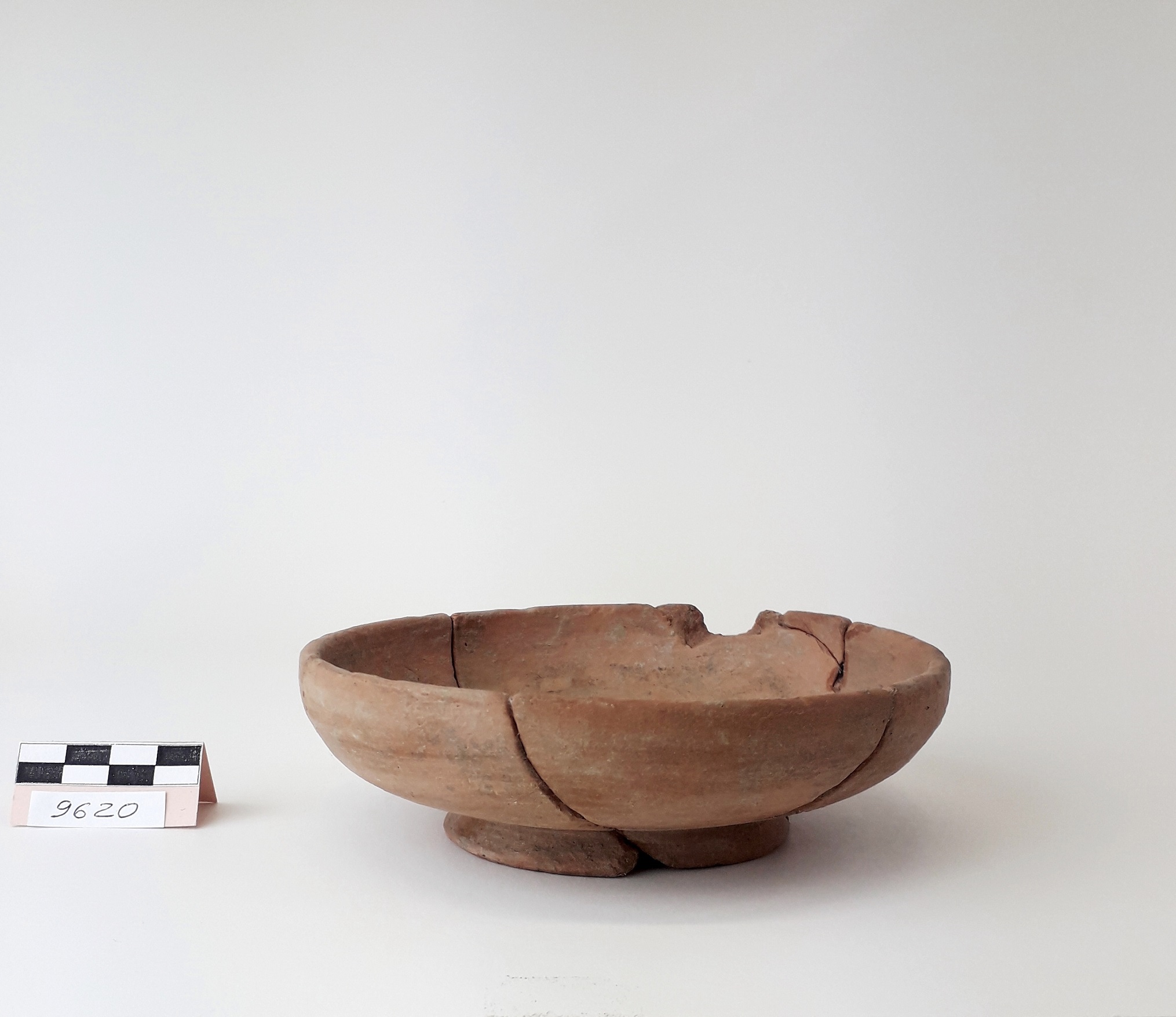 ciotola - produzione etrusco-padana (metà sec. IV a.C)