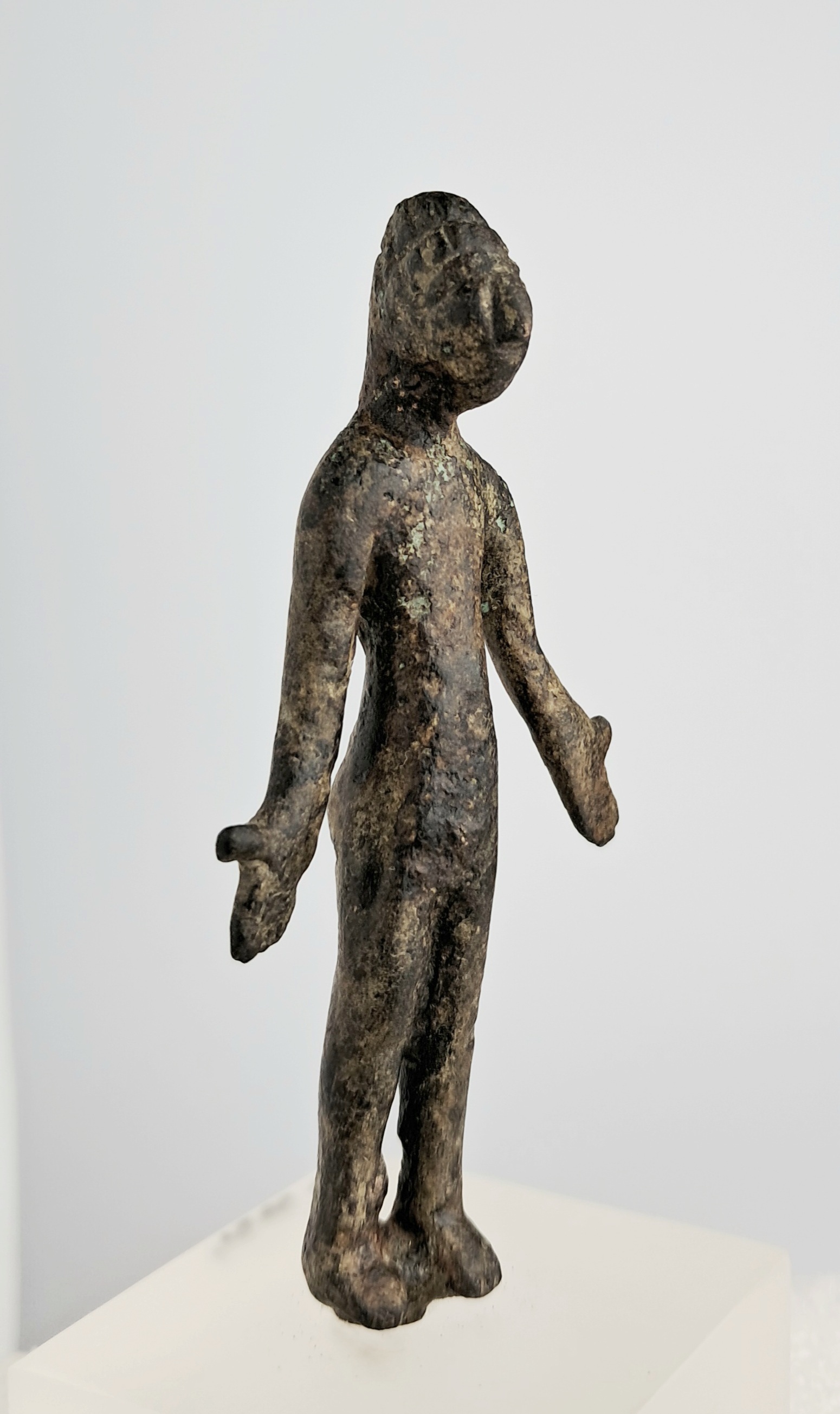 figura maschile di devoto (statuetta/ maschile) - produzione locale etrusca (?) (fine/ inizio SECOLI/ ARCHI DI SECOLI/ VI a.C.-V a.C)
