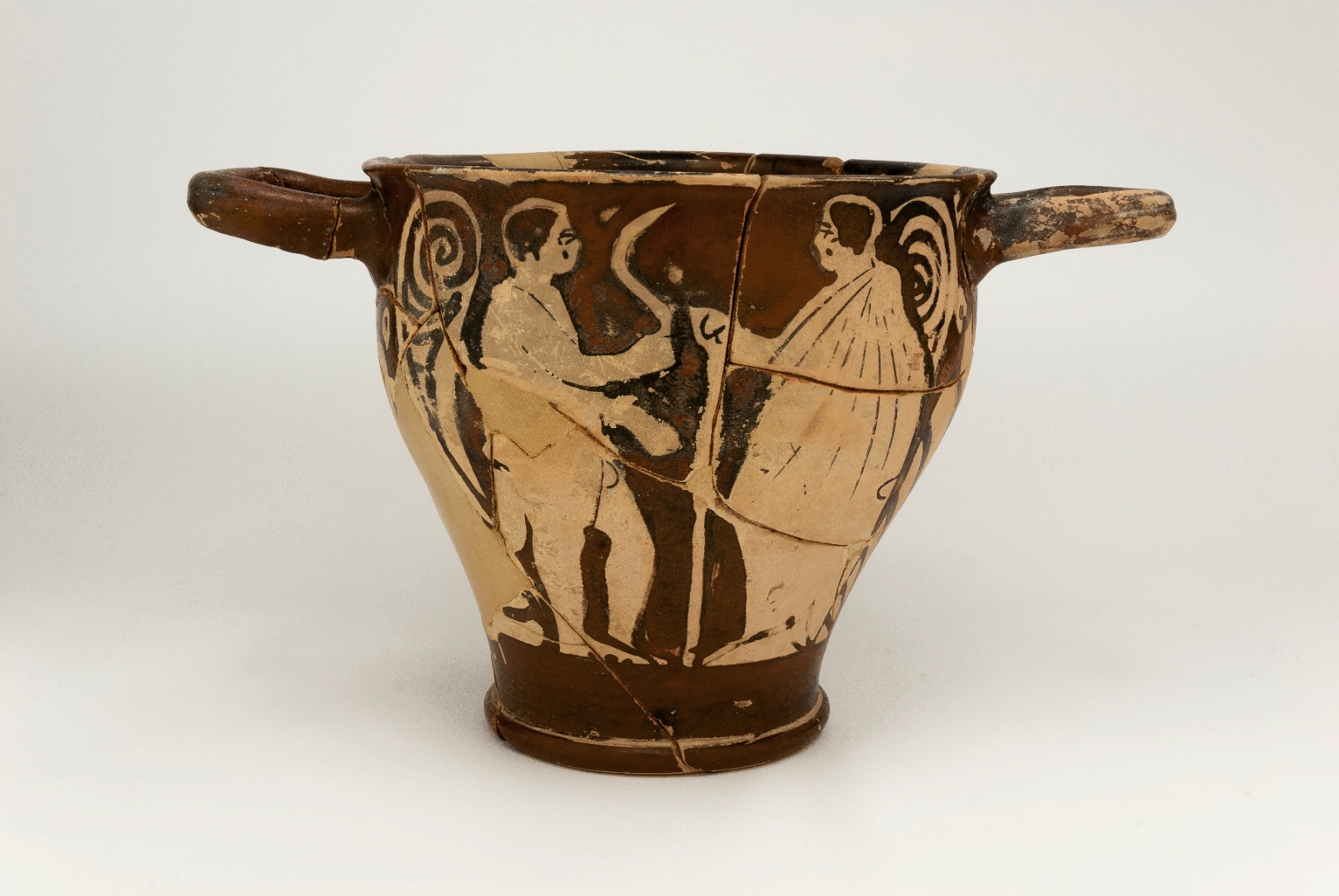 skyphos di Gruppo del Ragazzo Grasso - produzione attica (secondo quarto sec. IV a.C)