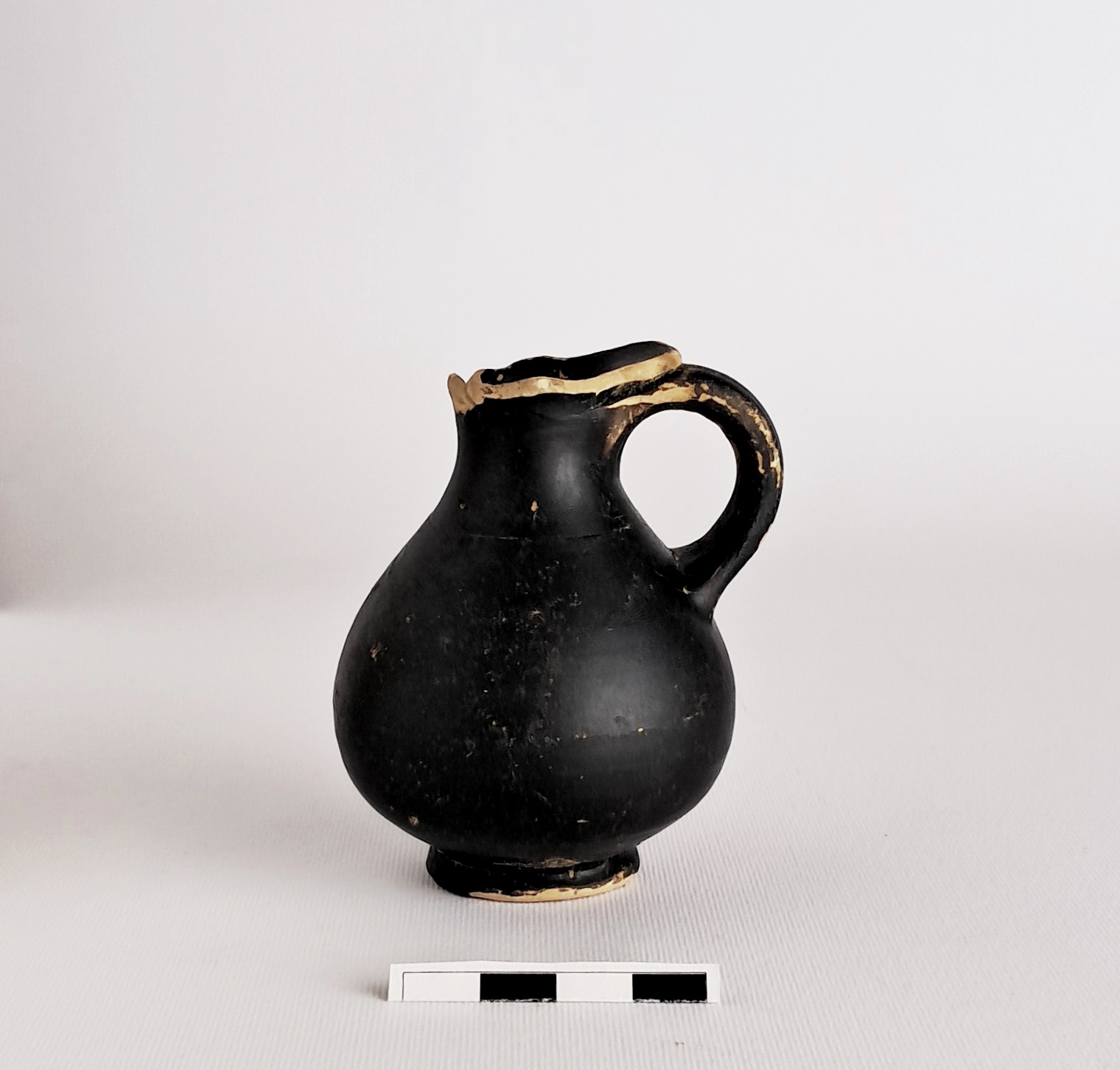 olpe, Pasquinucci, 58/Morel, 5227c1 - ambito volterrano ? (secc. III/ II a.C)