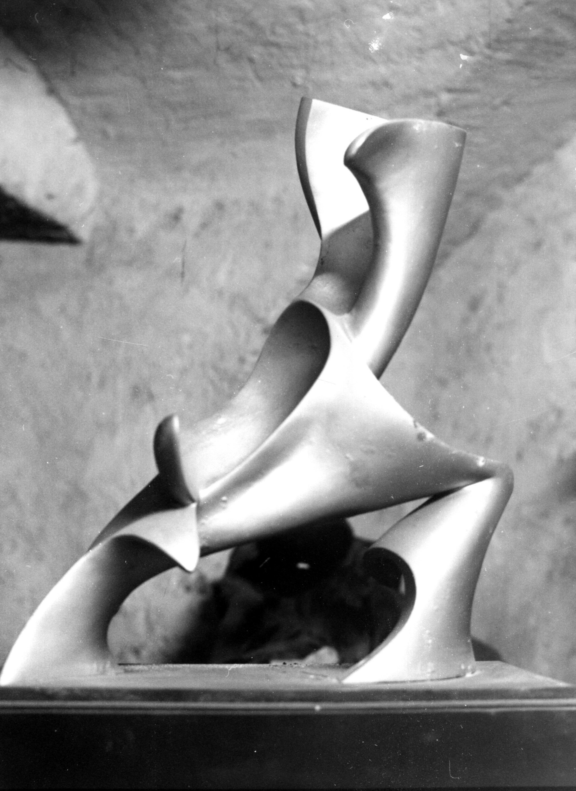 Omaggio a Boccioni, figura che corre (scultura, opera isolata) di Di Bosso - Righetti Renato (sec. XX)