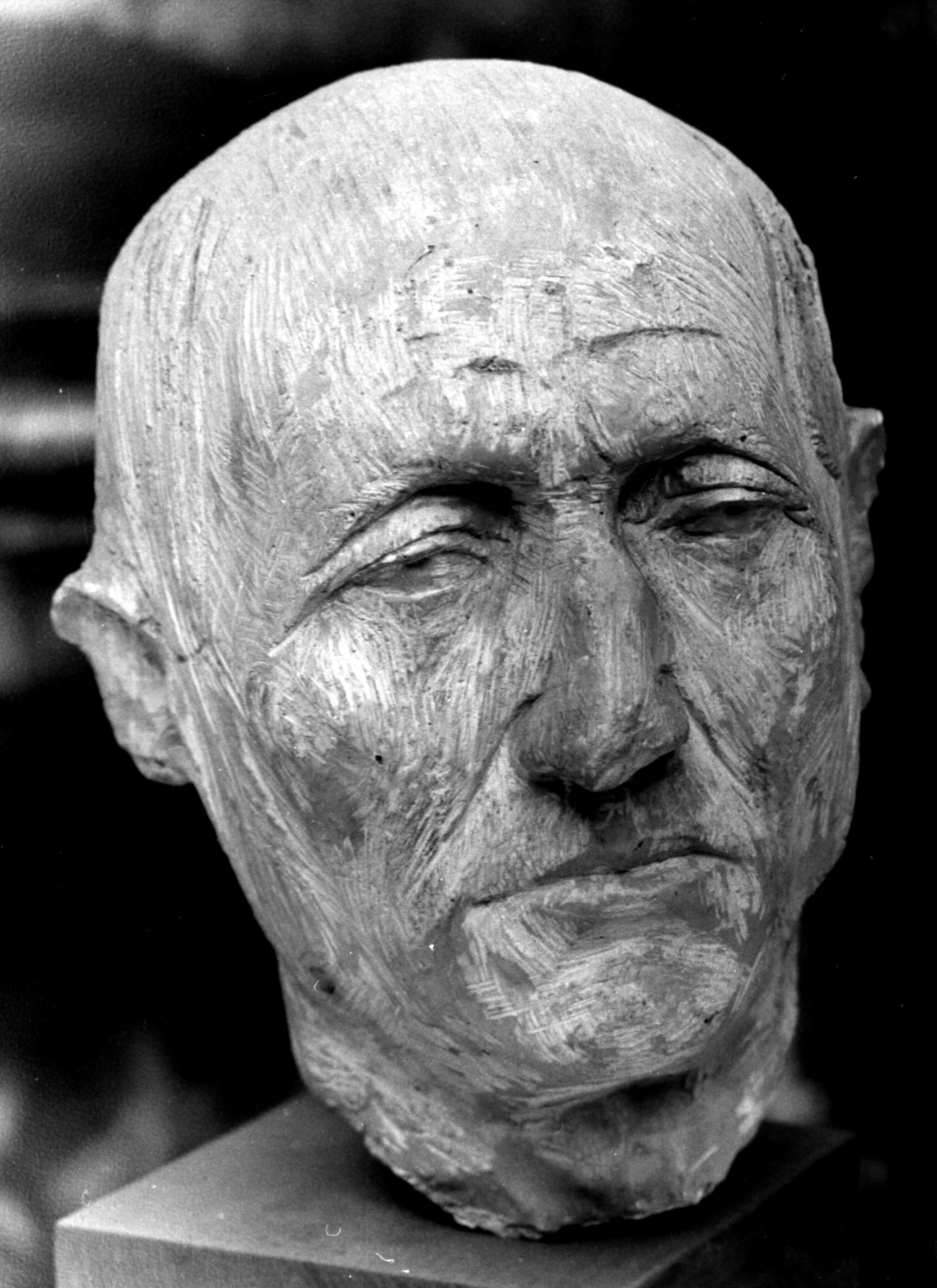 Ritratto maschile, testa maschile (scultura, opera isolata) di Costantini Nereo (sec. XX)
