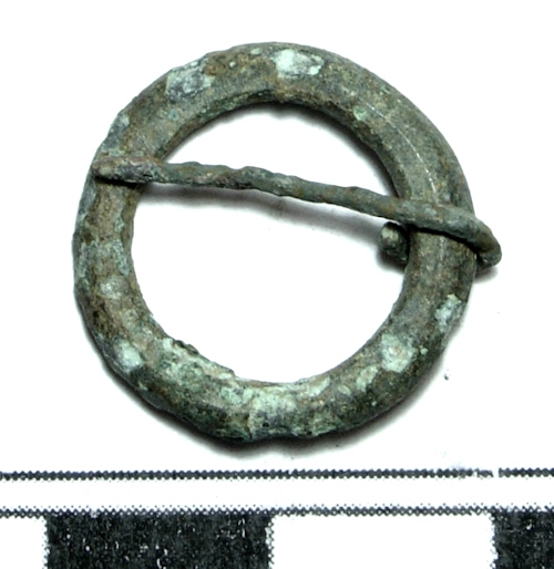 SINGOLO OGGETTO/ fibbia, PERIODIZZAZIONI/ STORIA/ Età medievale/ Basso Medioevo