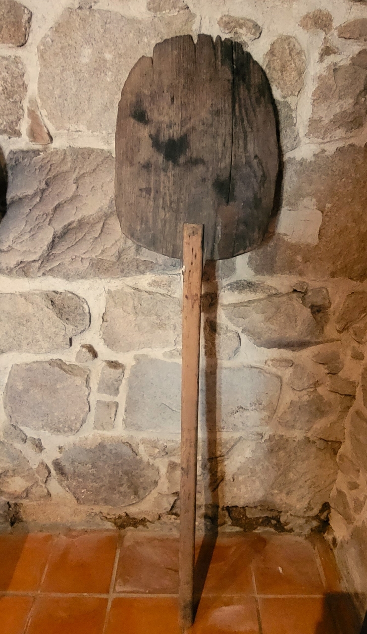 pala di lu furru (pala, da forno, ARREDI E SUPPELLETTILI/ CONTENITORI, RECIPIENTI E OGGETTI DI USO DOMESTICO) - artigianato locale