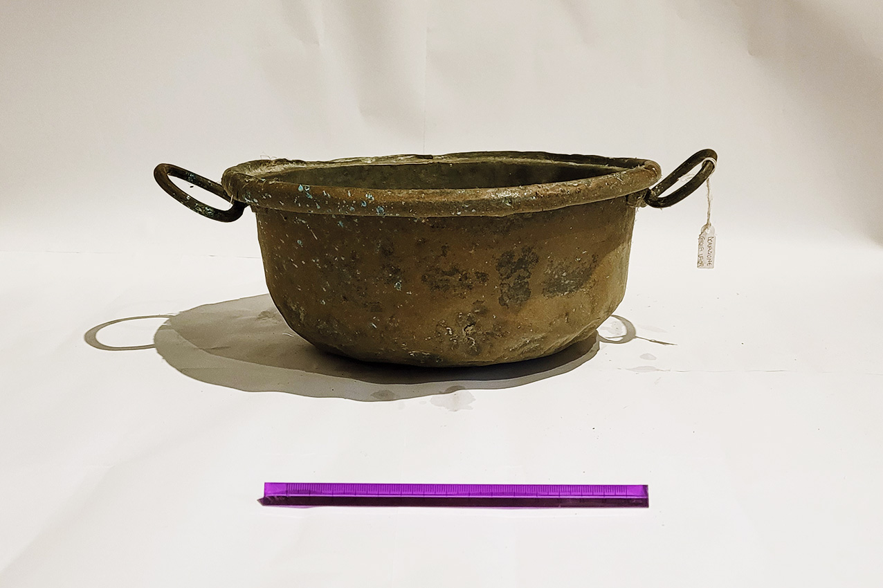 caldareddu (paiolo, ARREDI E SUPPELLETTILI/ CONTENITORI, RECIPIENTI E OGGETTI DI USO DOMESTICO) - artigianato