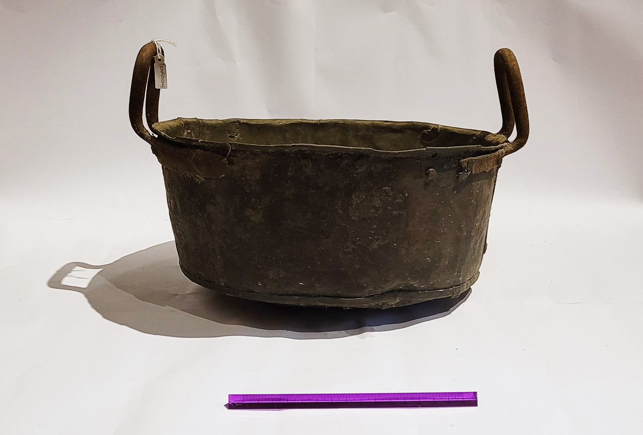 caldareddu (paiolo, ARREDI E SUPPELLETTILI/ CONTENITORI, RECIPIENTI E OGGETTI DI USO DOMESTICO) - artigianato