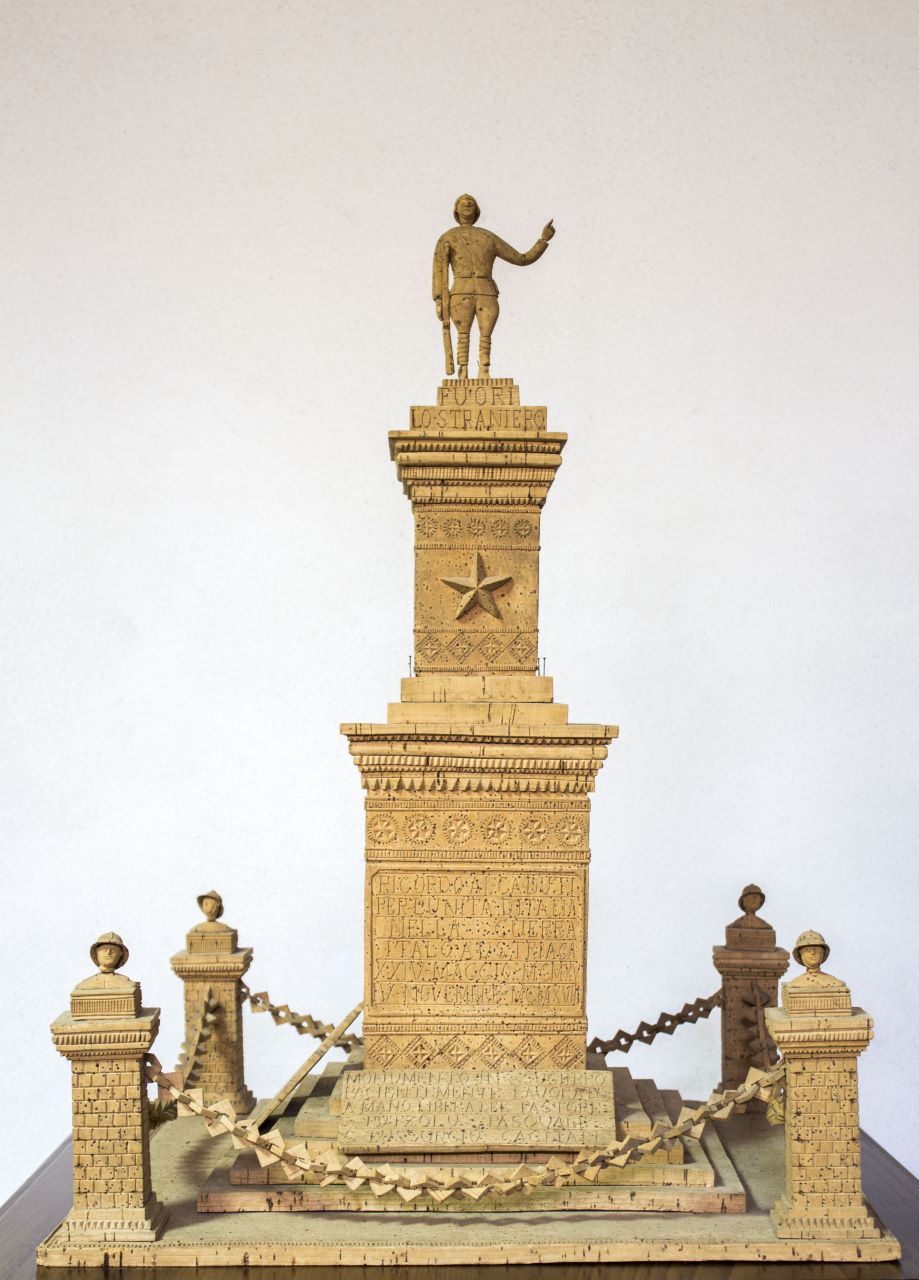 monumentu 'e sos mortos in gherra (monumento ai caduti, ARREDI E SUPPELLETTILI/ CONTENITORI, RECIPIENTI E OGGETTI DI USO DOMESTICO) di Putzolu, Pasquale - ambito lussurgese