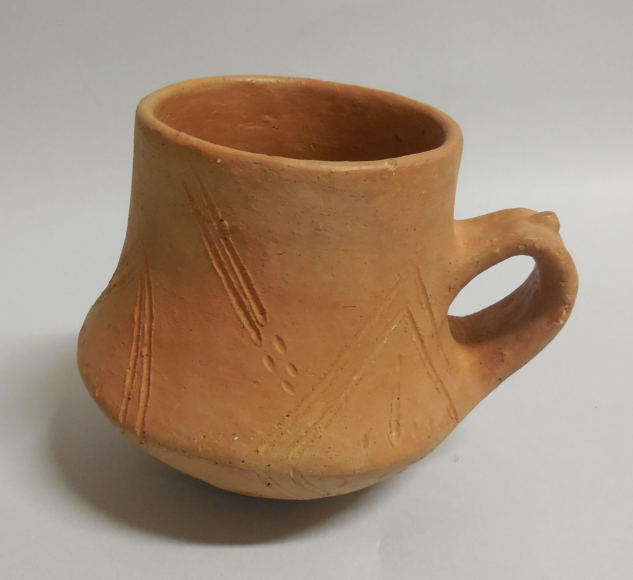 riproduzione di ceramica di Laboratorio di Archeologia sperimentale LARS (secc. XX/XXI)