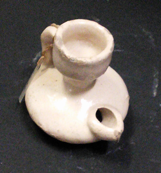 lucitella (lucerna, ARREDI E SUPPELLETTILI/ CONTENITORI, RECIPIENTI E OGGETTI DI USO DOMESTICO)