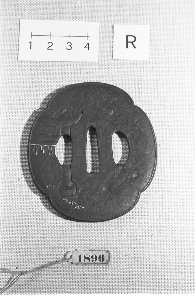 Danza augurale presso torii, paesaggio con danzatori (guardia, elemento d'insieme) - ambito giapponese (XVIII-XIX)