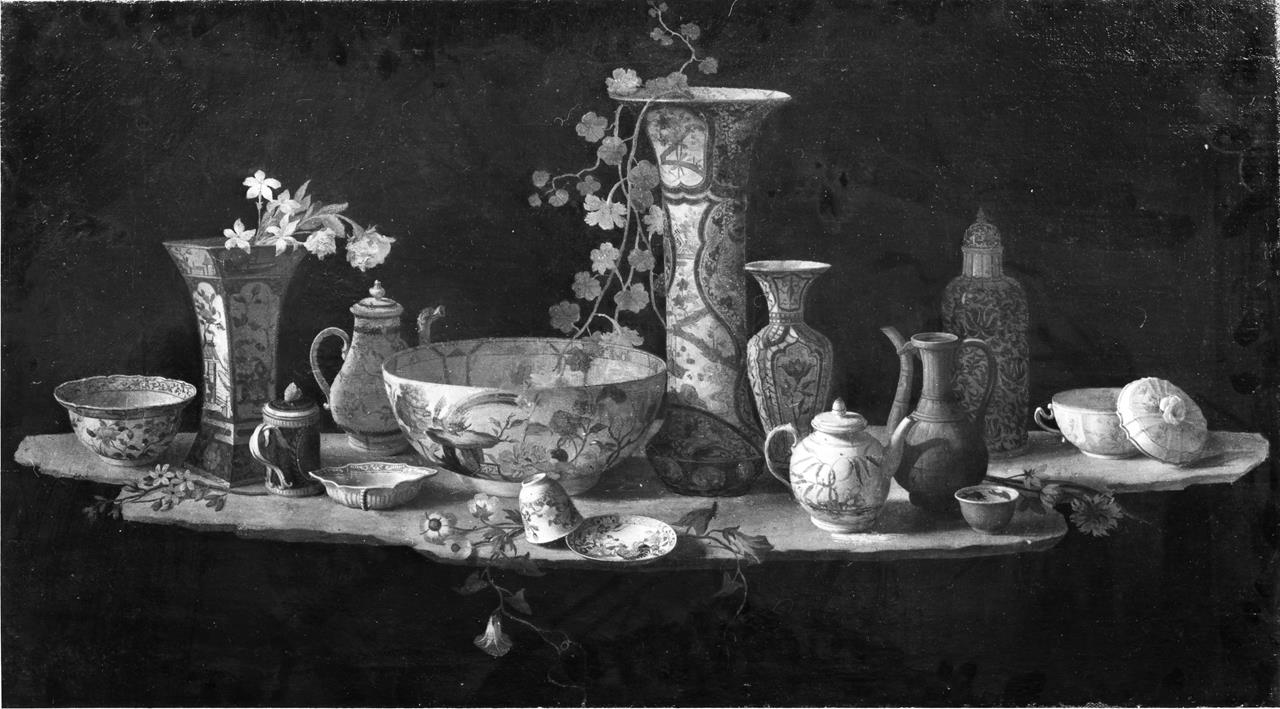 Natura morta con vasi di porcellana e fiori (dipinto) di Cioci Antonio (XVIII)