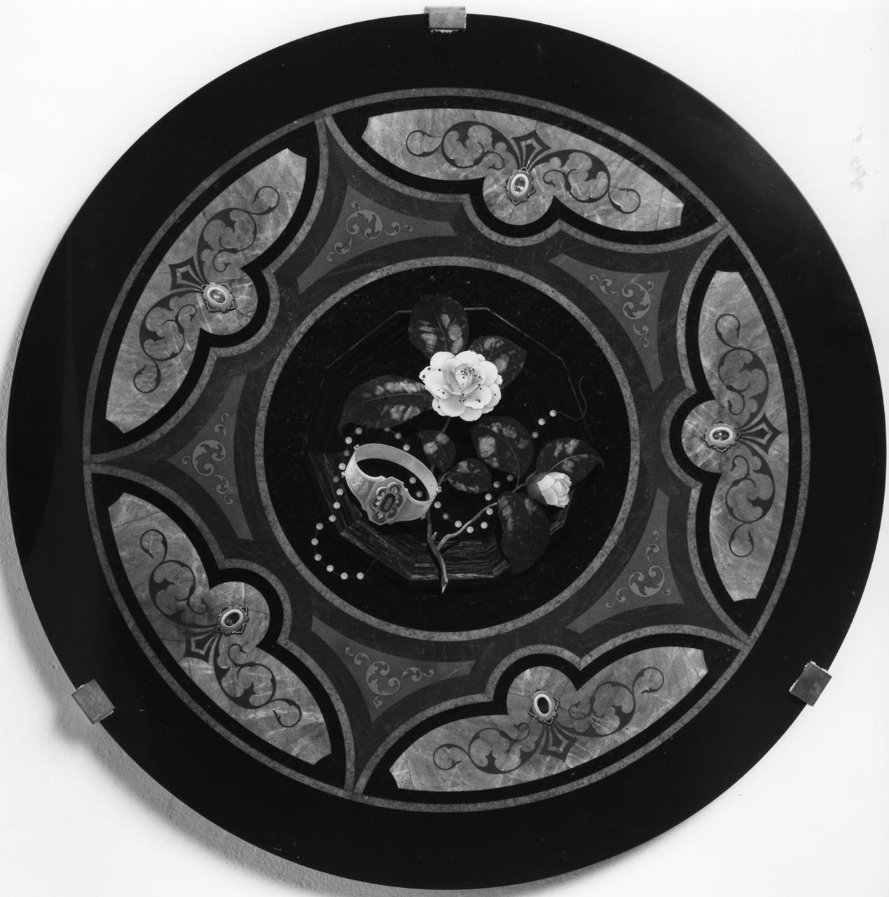 camelia ed uno smaniglio (tavolo) - manifattura fiorentina (XIX)