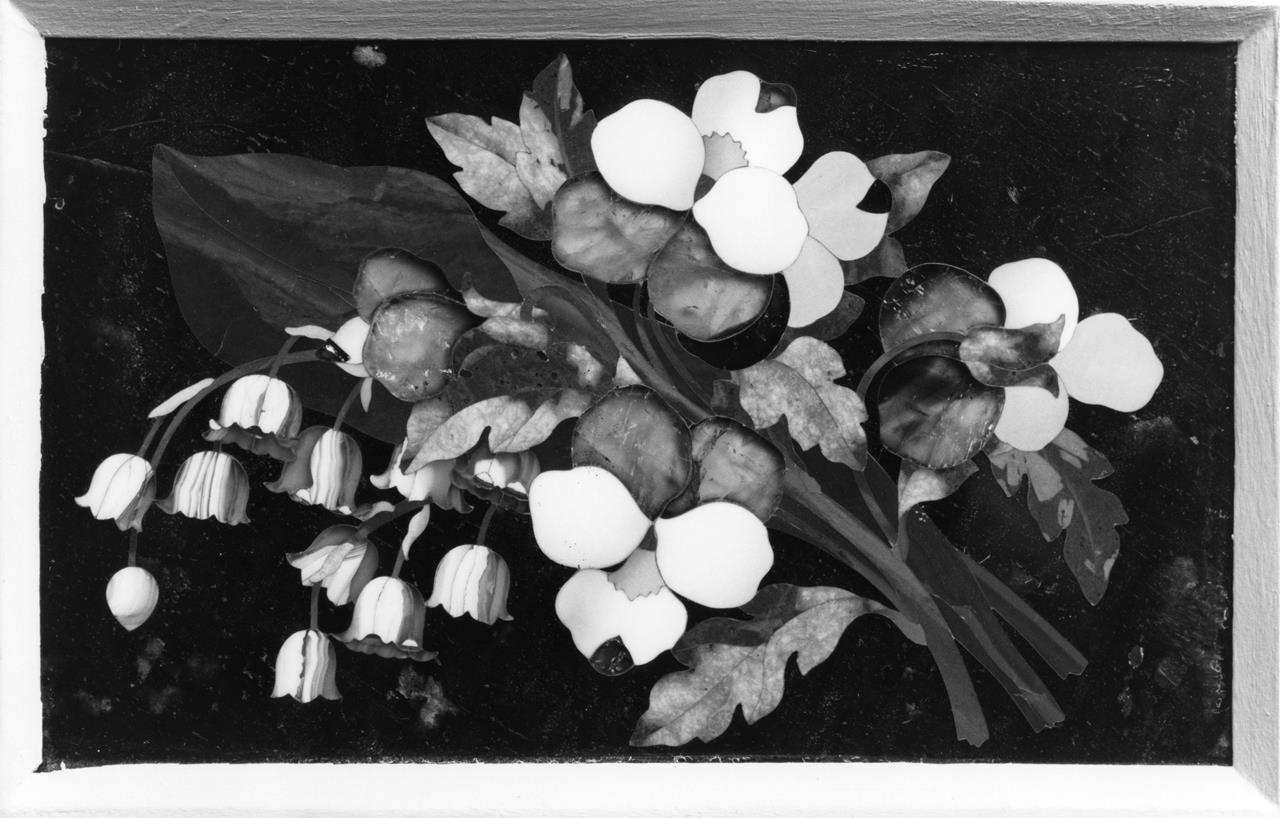 pansée e mughetti (formella) - manifattura fiorentina (XIX)