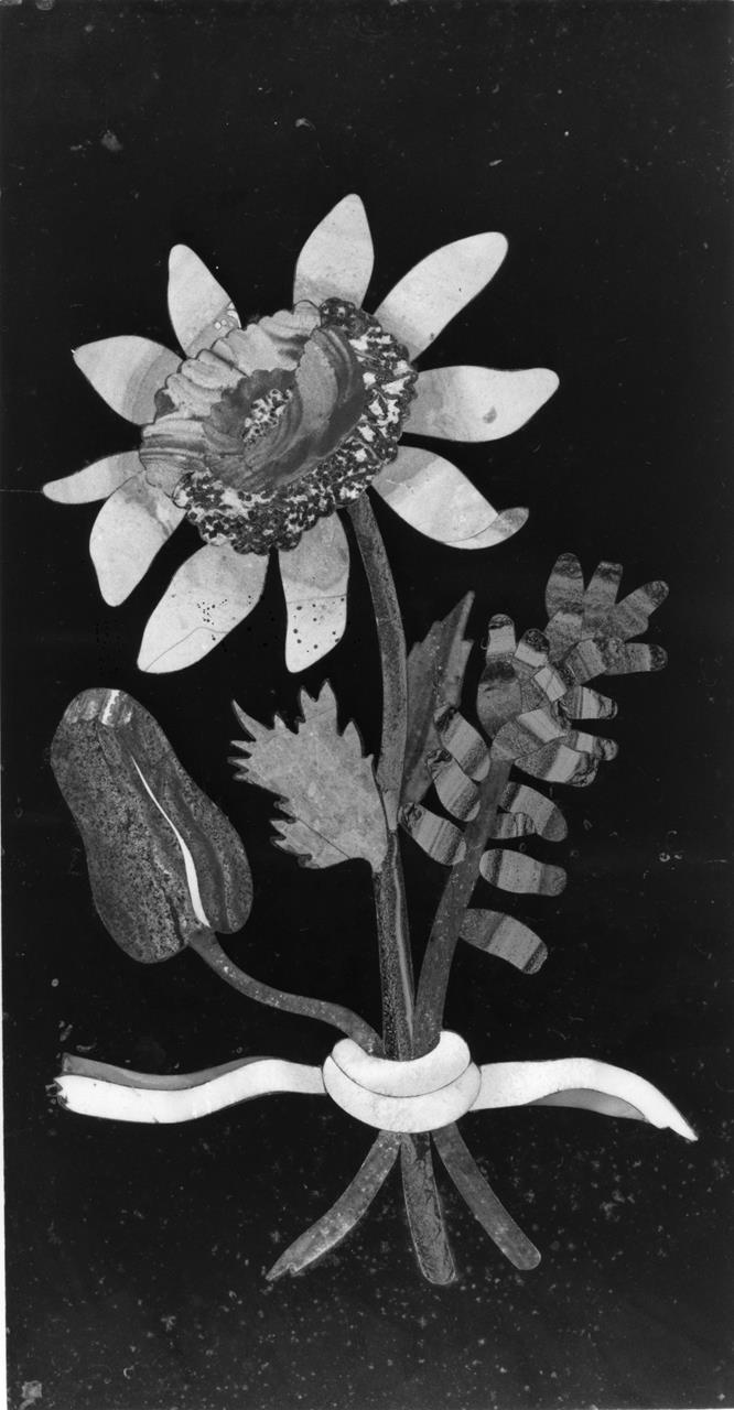 fiori (formella) - manifattura granducale (ultimo quarto XVII)