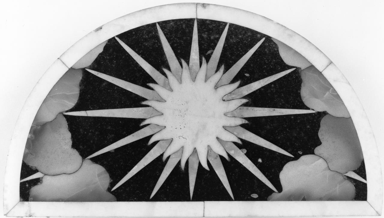 Sole che fende le nubi (formella) - manifattura granducale (seconda metà XVII)