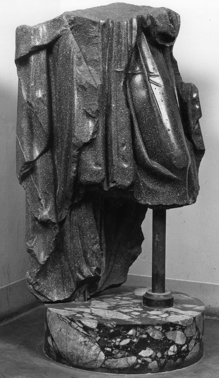 statua, frammento - ambito romano (prima metà II)